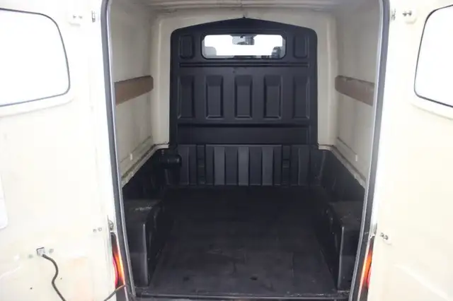 Aixam D-Truck view 5