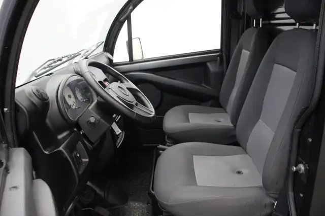 Aixam D-Truck view 4