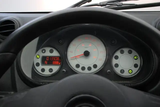 Aixam D-Truck view 12
