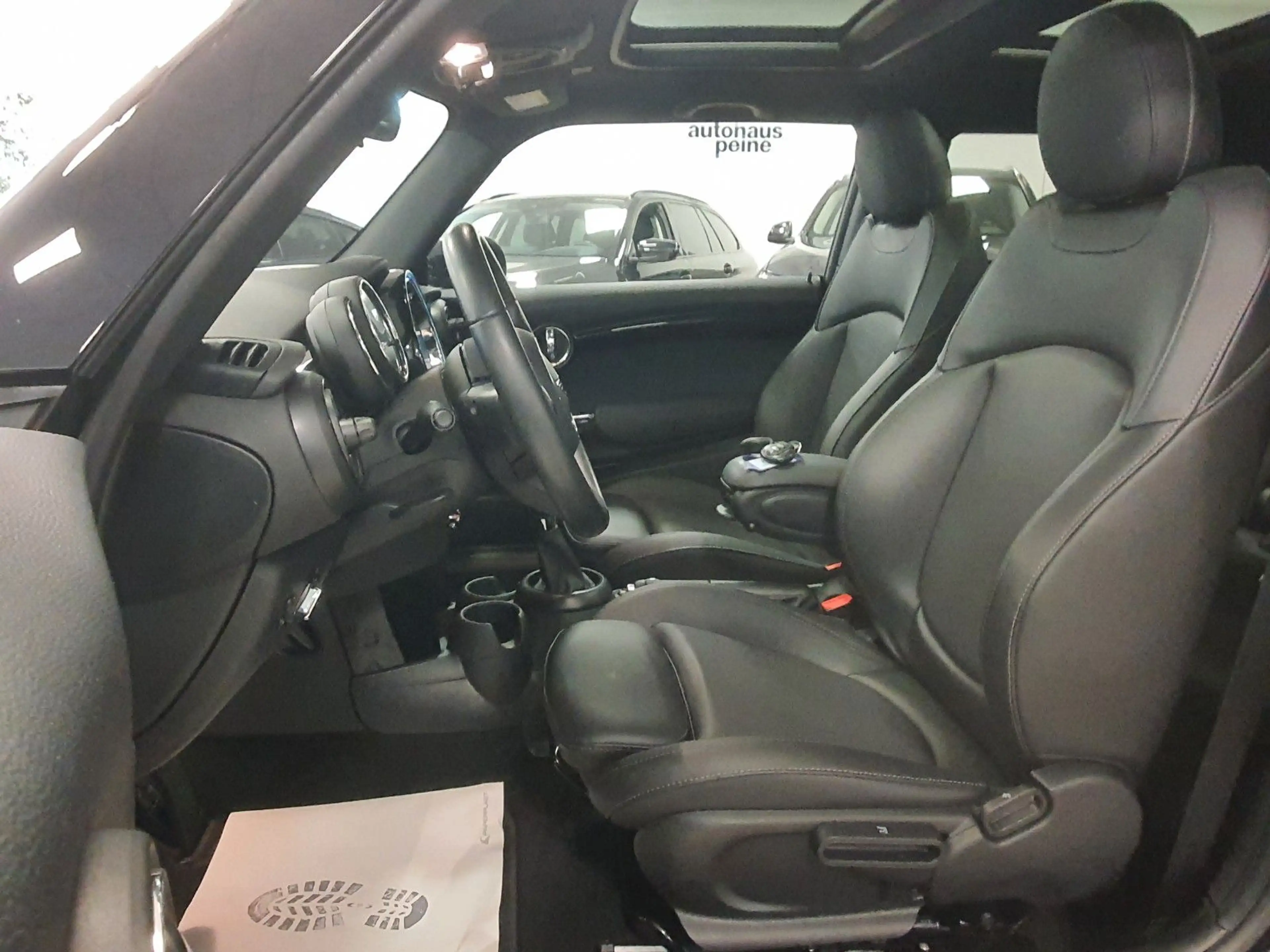 MINI One One Classic Trim/Navi/SpoSitze/KeyLess/Panorama — photo 15