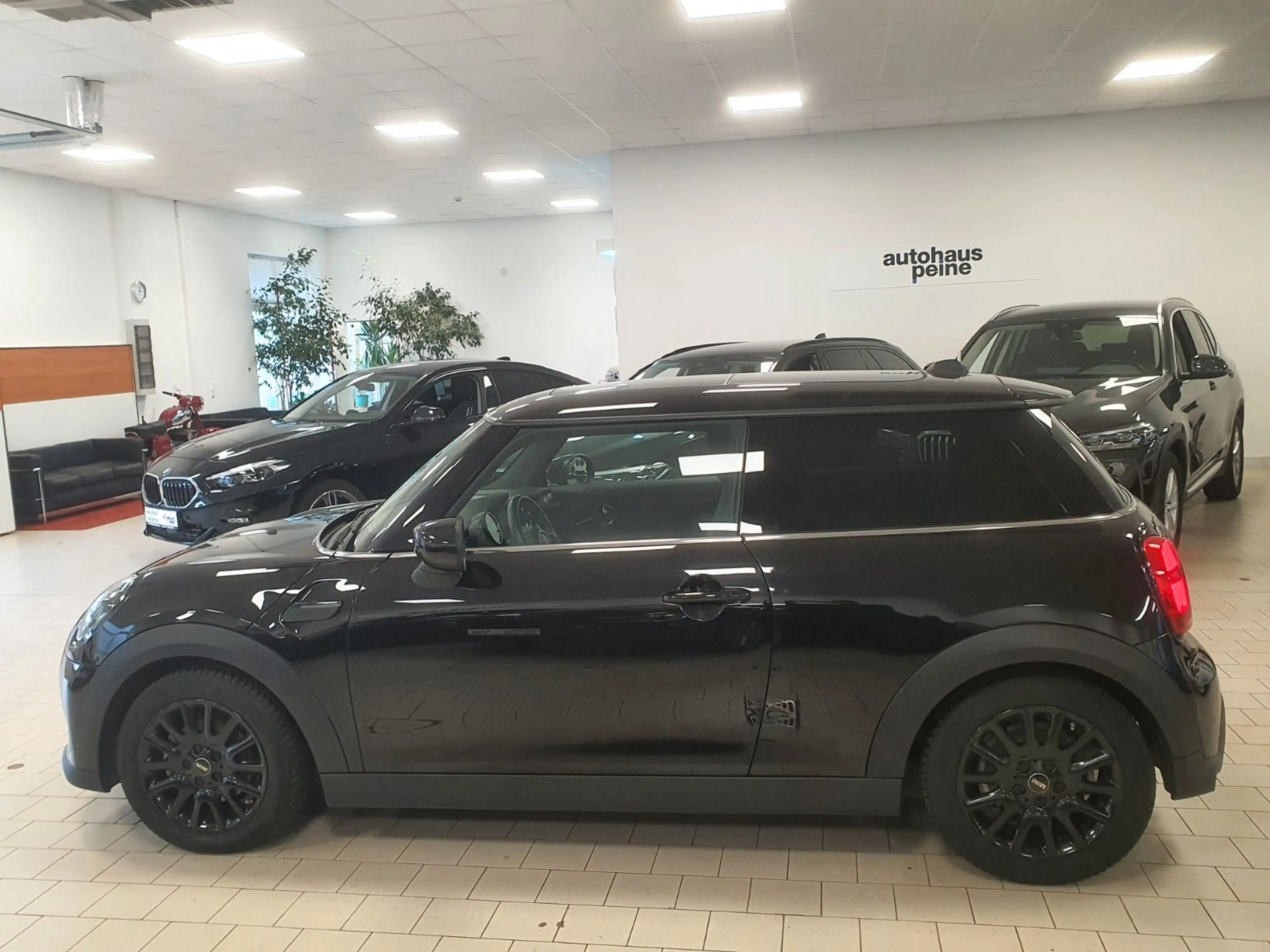 MINI One One Classic Trim/Navi/SpoSitze/KeyLess/Panorama — photo 7