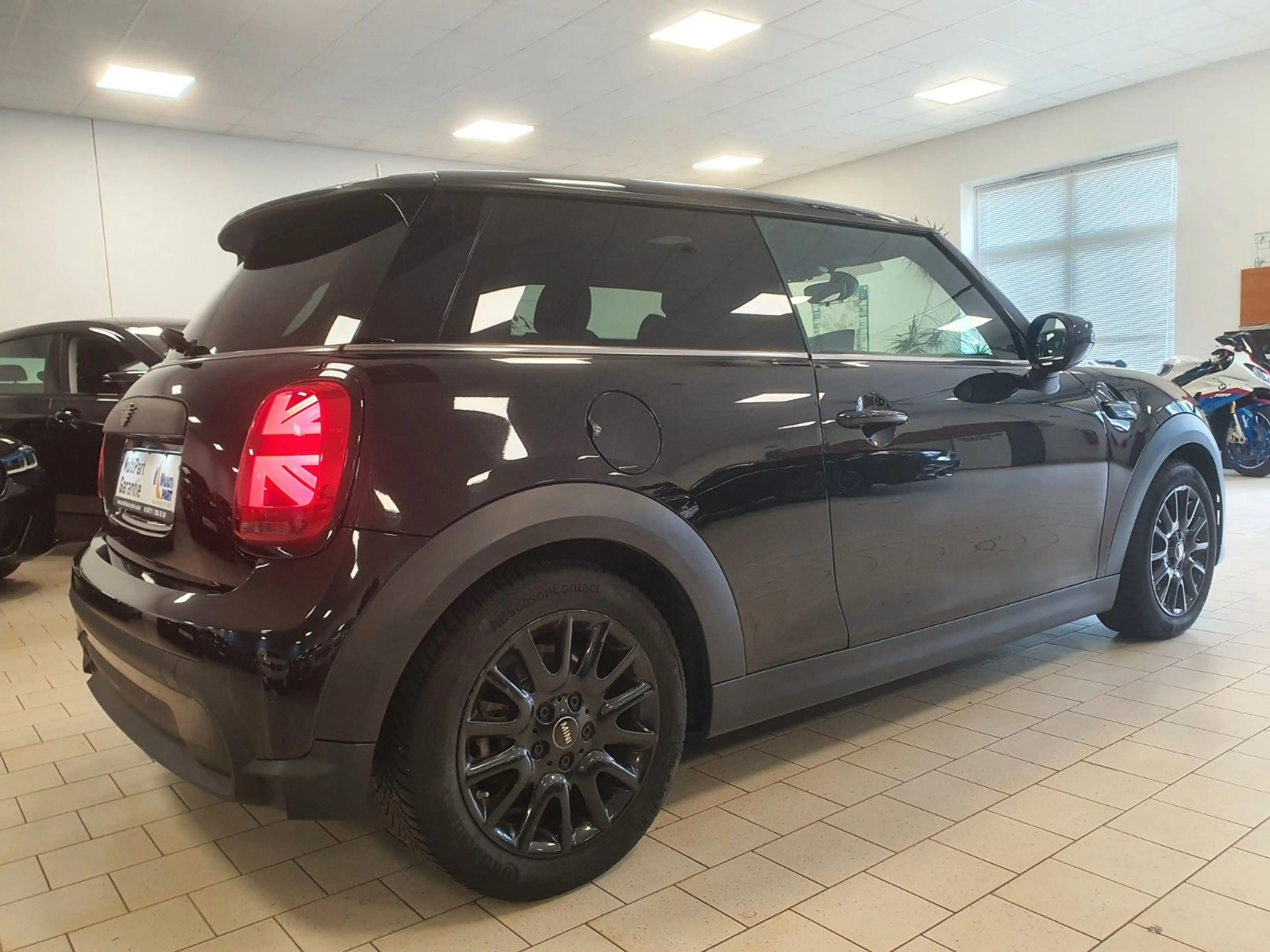 MINI One One Classic Trim/Navi/SpoSitze/KeyLess/Panorama — photo 10