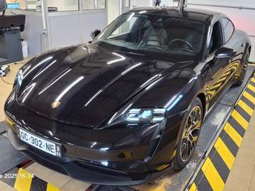 Taycan 476 ch avec batterie performance plus