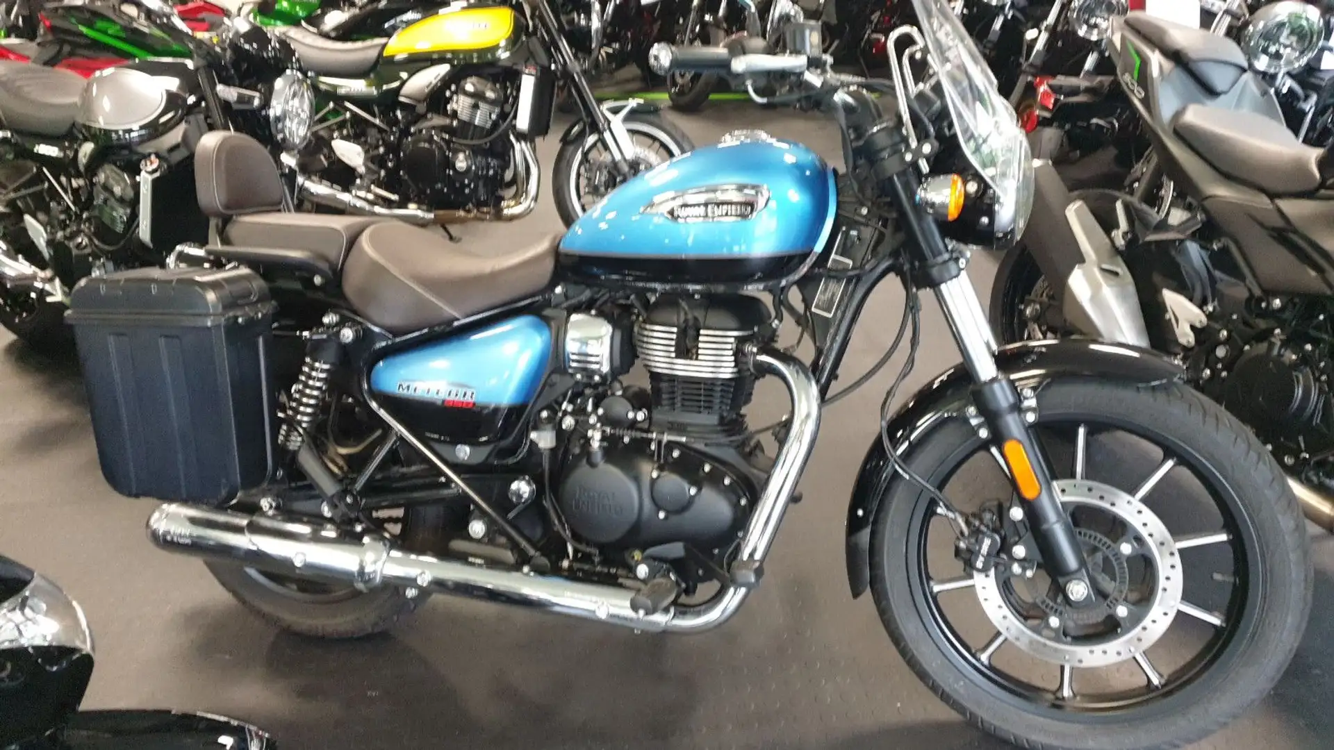 Royal Enfield Meteor 350 Albastru - 1