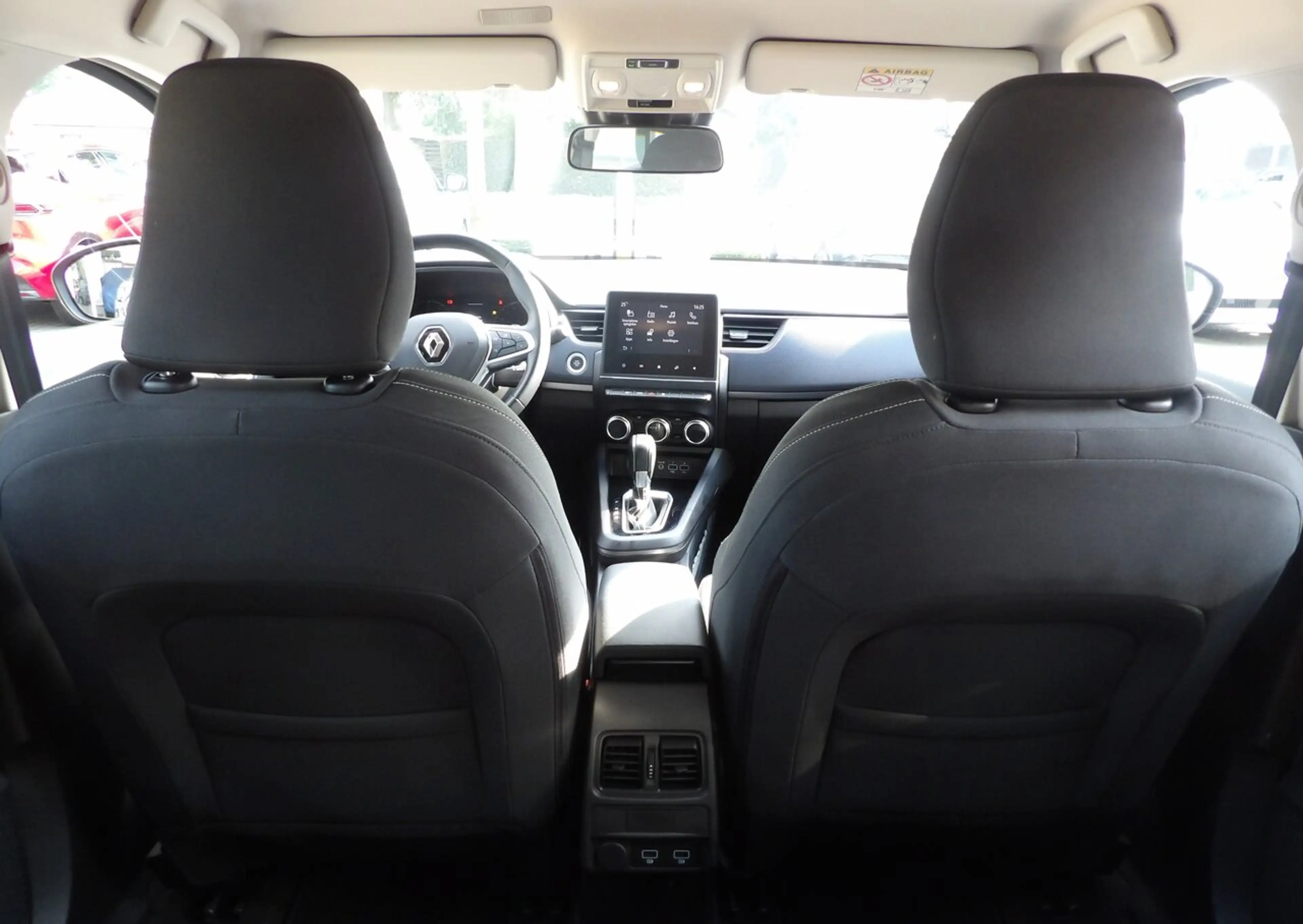 Renault Arkana Techno TCe 140 EDC — photo 6