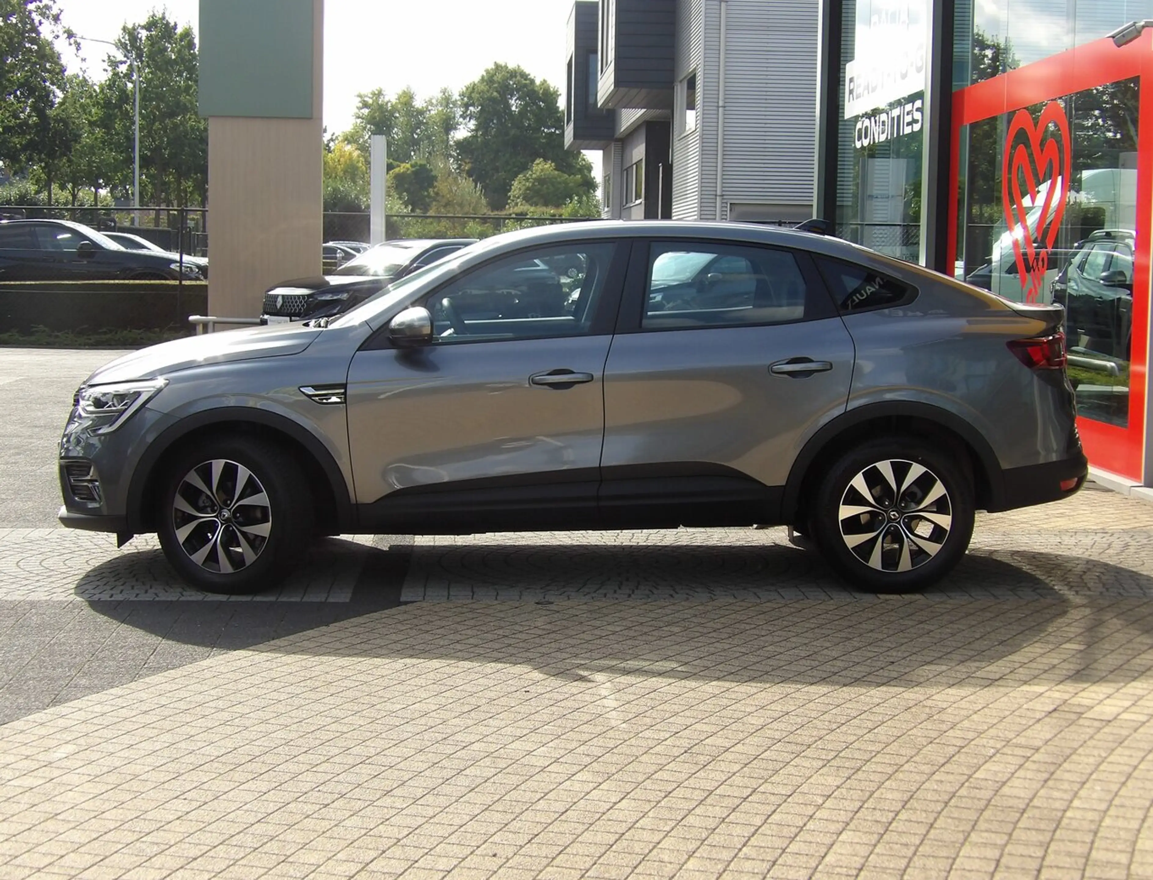 Renault Arkana Techno TCe 140 EDC — photo 2