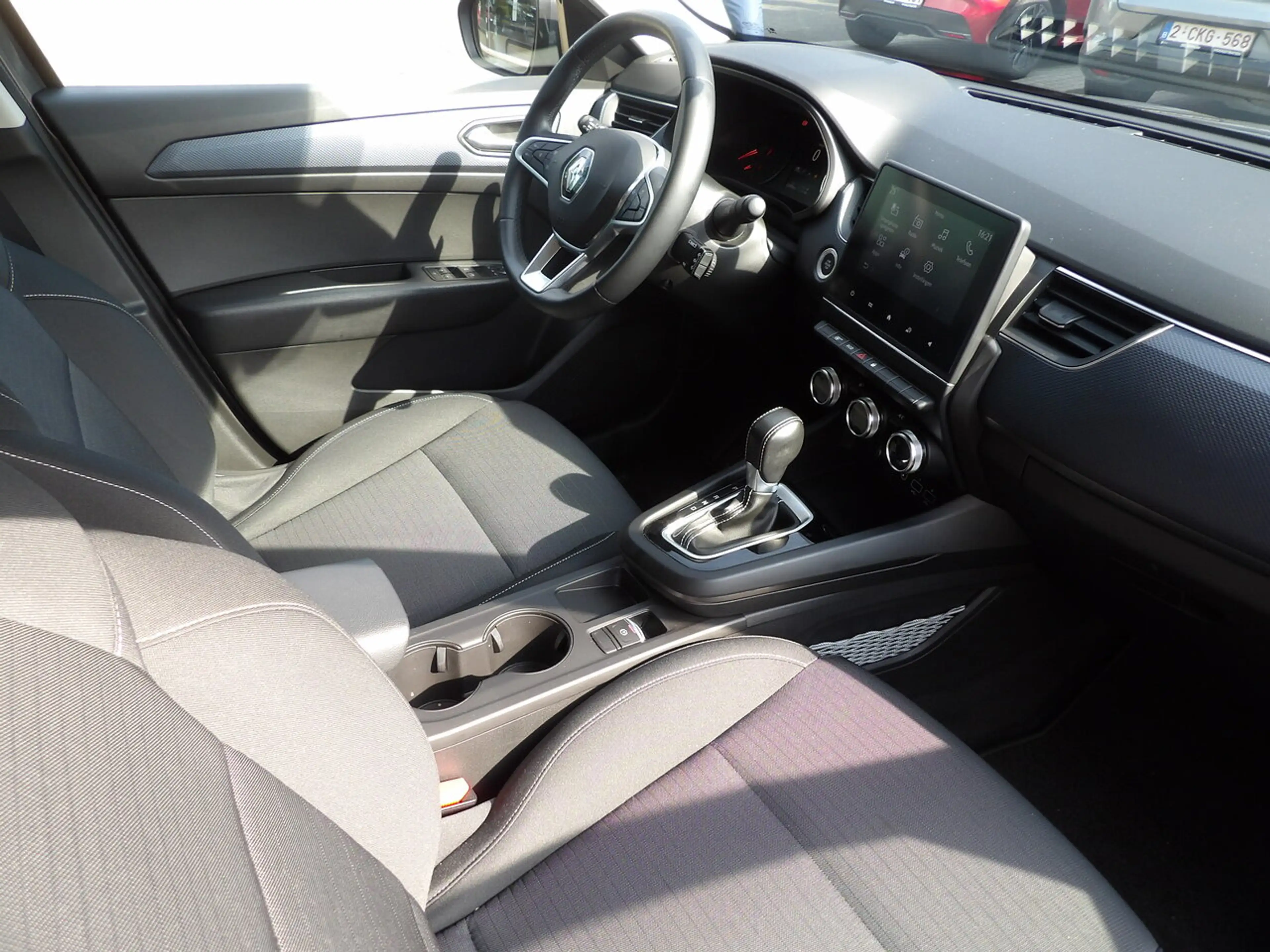 Renault Arkana Techno TCe 140 EDC — photo 4