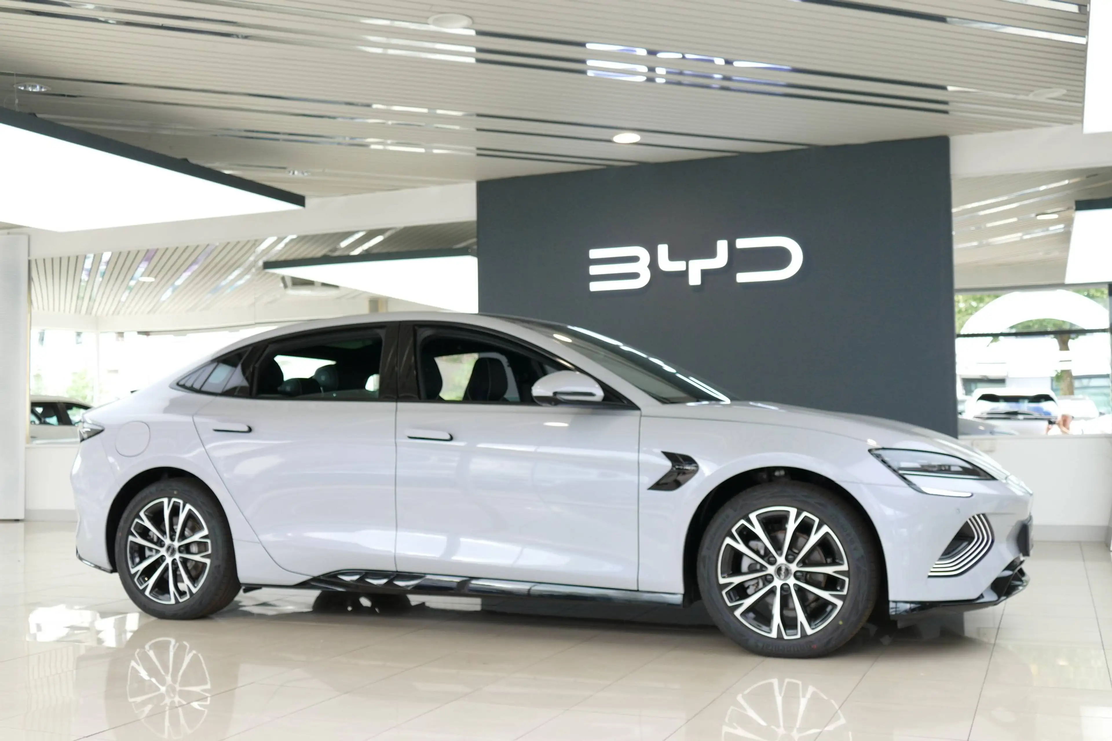 BYD Seal SEAL Comfort °6 Jahre Werks Garantie-Sofort verfügbar in versch. Farben° — photo 2