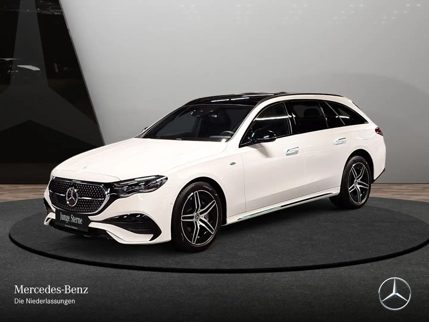 Mercedes-Benz E 300 e T Hybrid AMG Fahrass 360° Pano Distr. AHK Weiß - 2