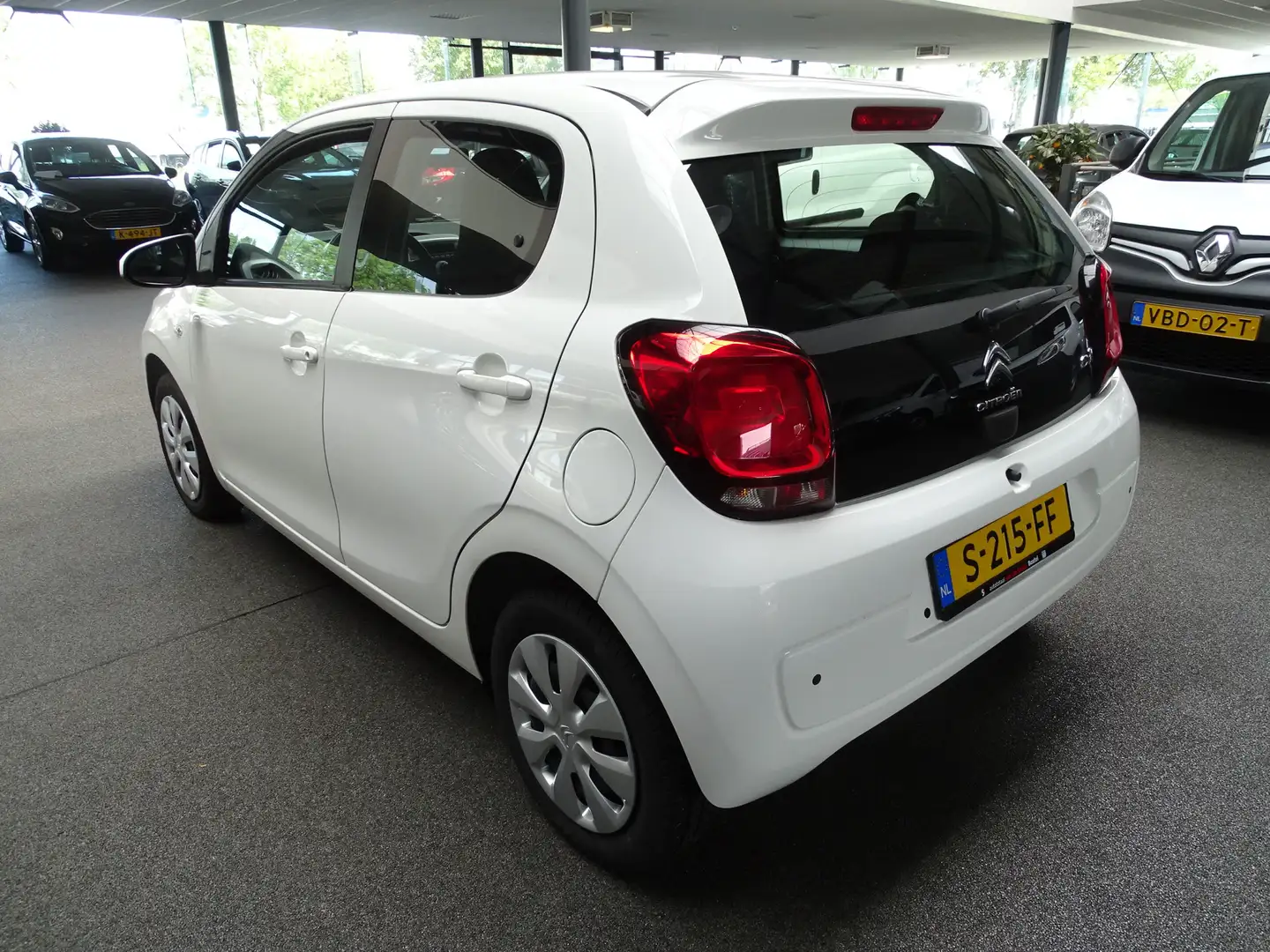 Citroen C1 1.0 e-VTi Shine Airco, bl thooth. stoel verwarming Wit - 2