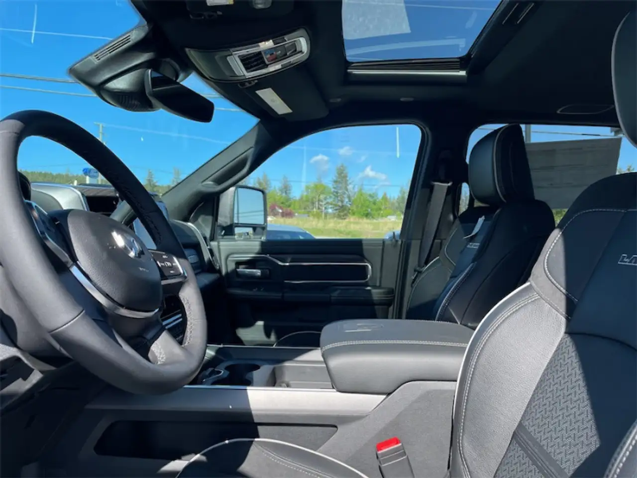 RAM 3500 снимка RAM 3500