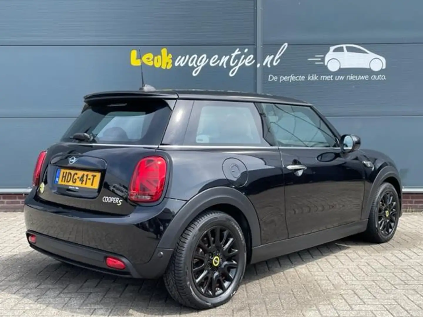 MINI Cooper SE Mini Electric 33 kWh *carplay *navi *stoelv. Zwart - 2