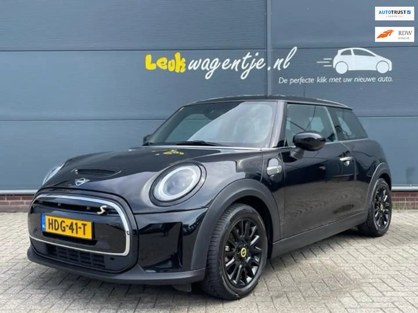 MINI Cooper SE Mini Electric 33 kWh *carplay *navi *stoelv. Zwart - 1