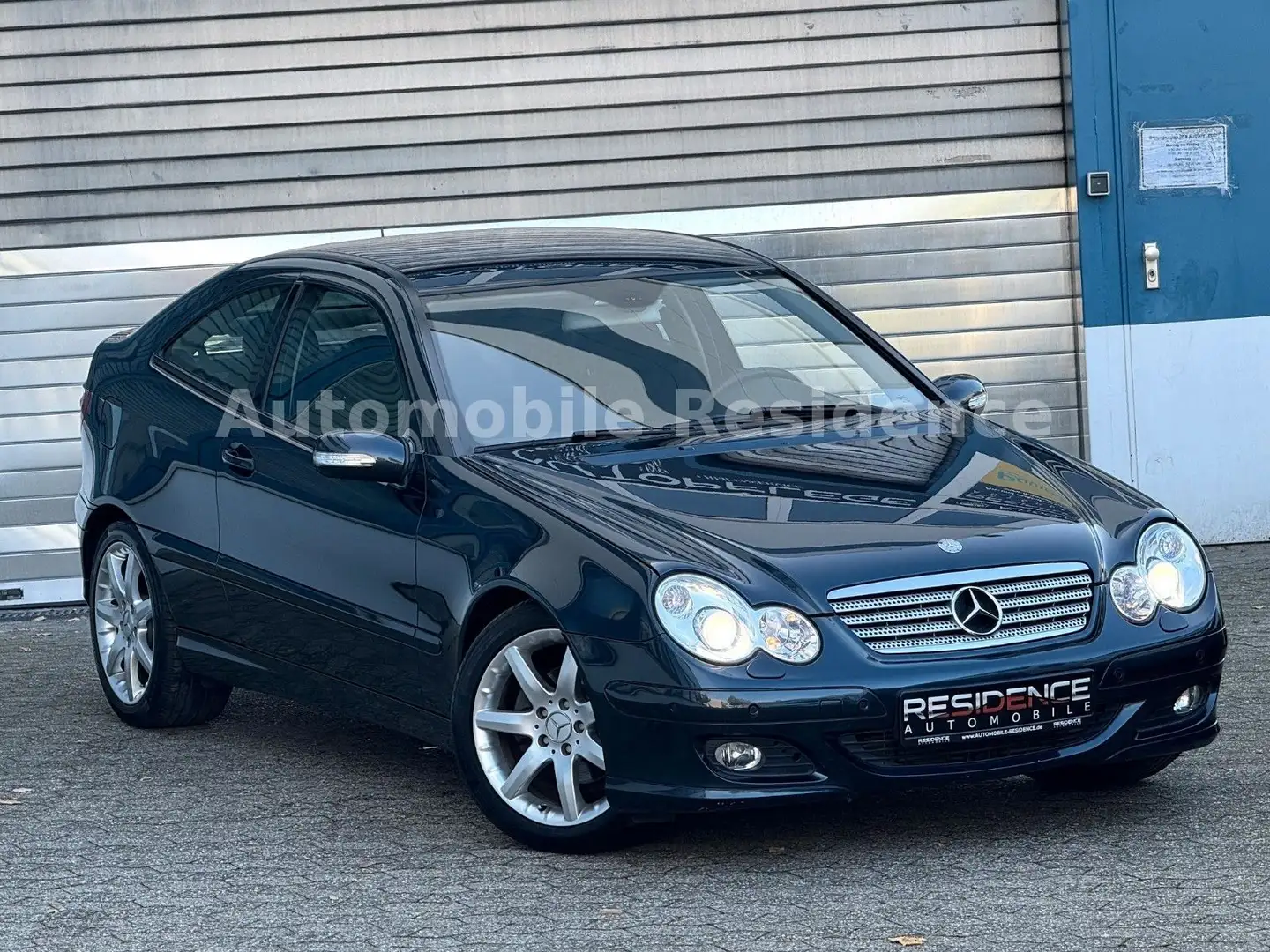 Mercedes-Benz C 180 C180  Sportcoupe Kompre. AUT.*XENON*SHZ*PDC*TEMP Noir - 1