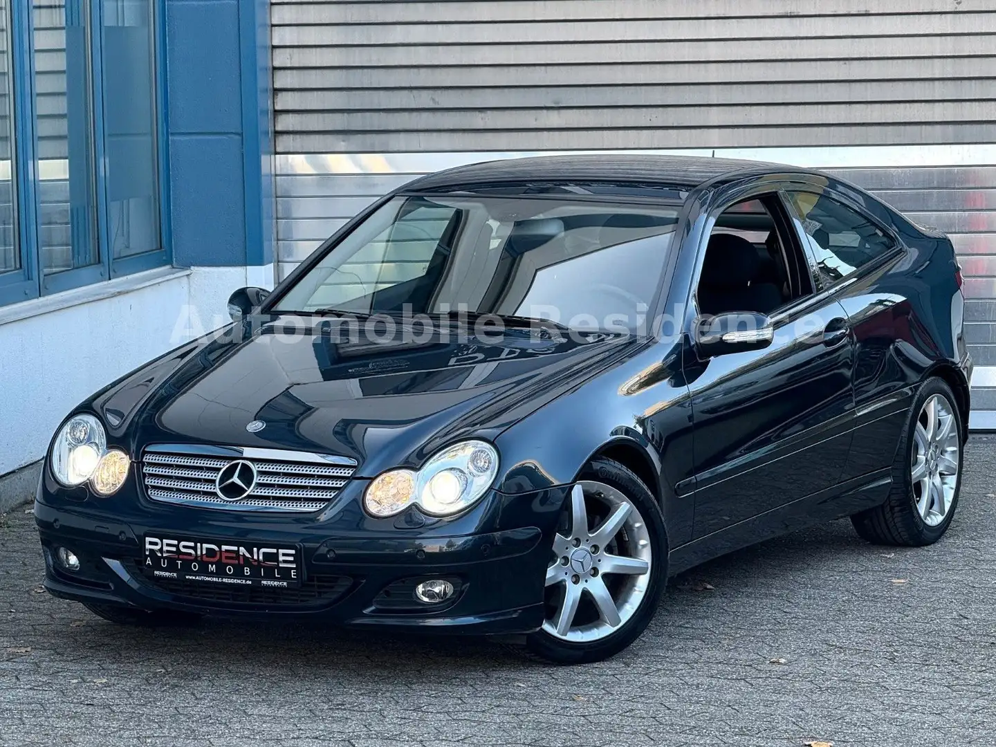 Mercedes-Benz C 180 C180  Sportcoupe Kompre. AUT.*XENON*SHZ*PDC*TEMP Noir - 2
