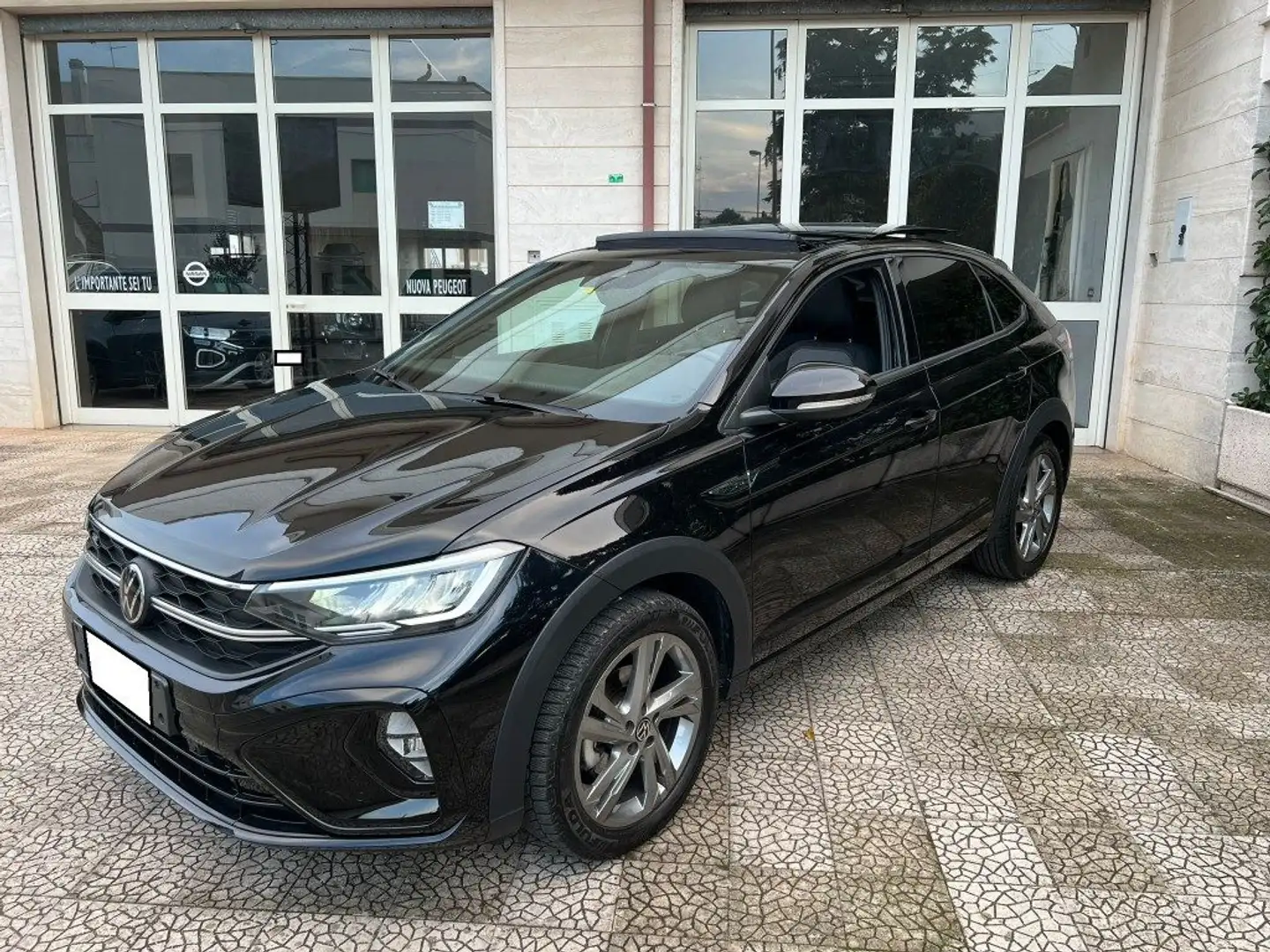 Volkswagen Taigo 1.0 TSI 110 CV DSG R-Line Noir - 2