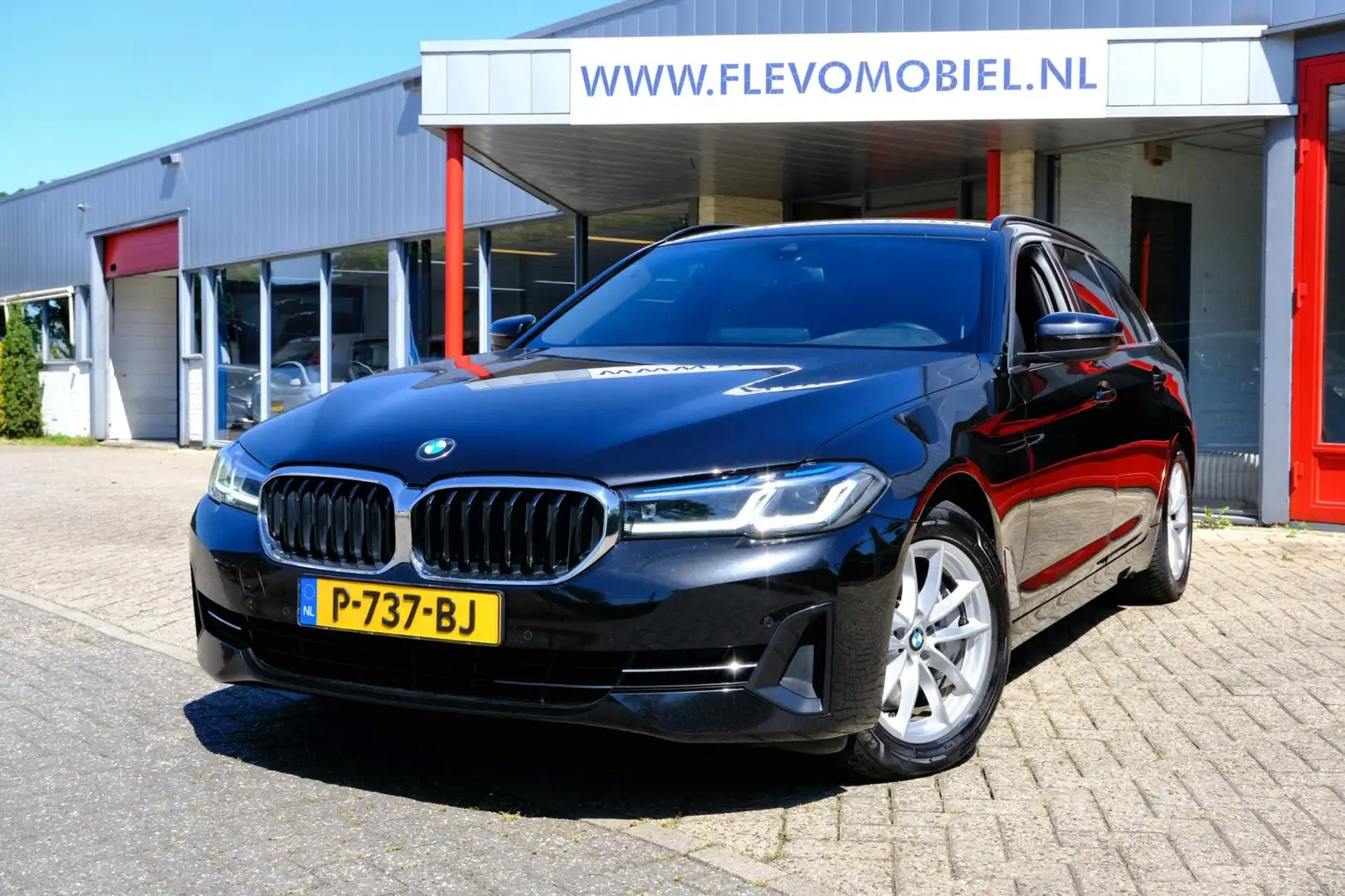 BMW 530 5-serie Touring 530d xDrive Business Edition Plus Siyah - 1