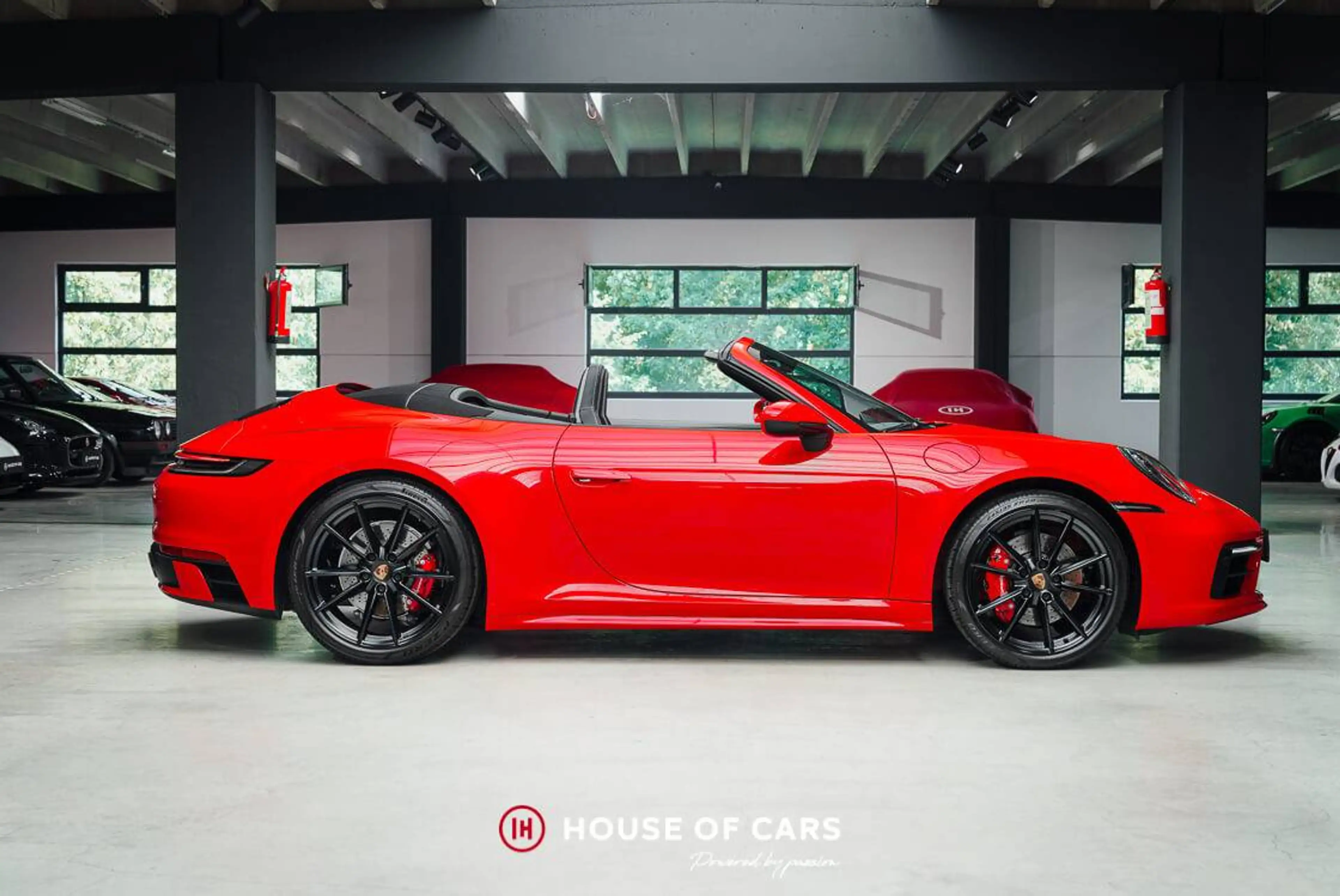 Porsche 911 992.1 Carrera S Cabriolet PDK - 1st paint - AS NEW ! — photo 5