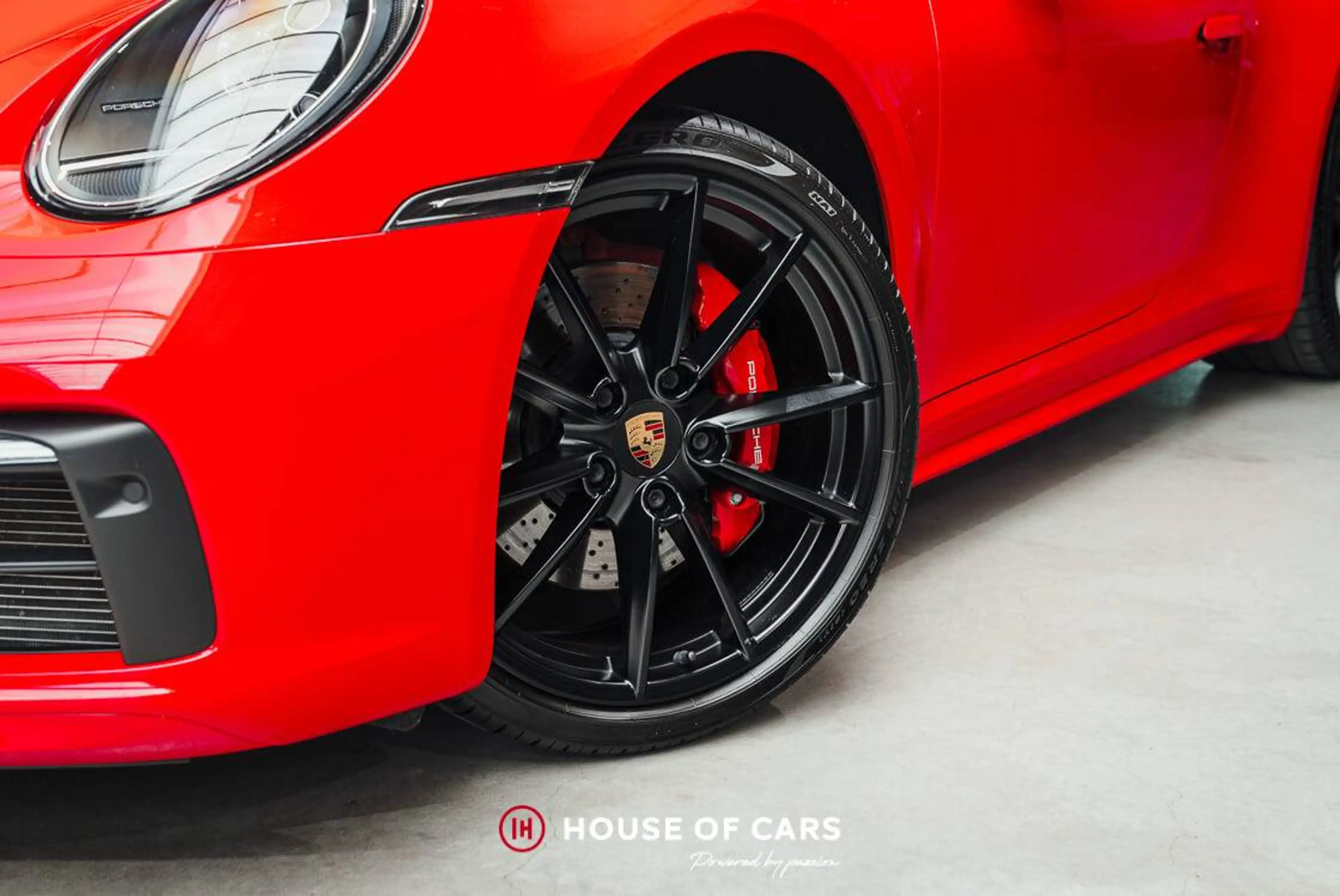 Porsche 911 992.1 Carrera S Cabriolet PDK - 1st paint - AS NEW ! — photo 11