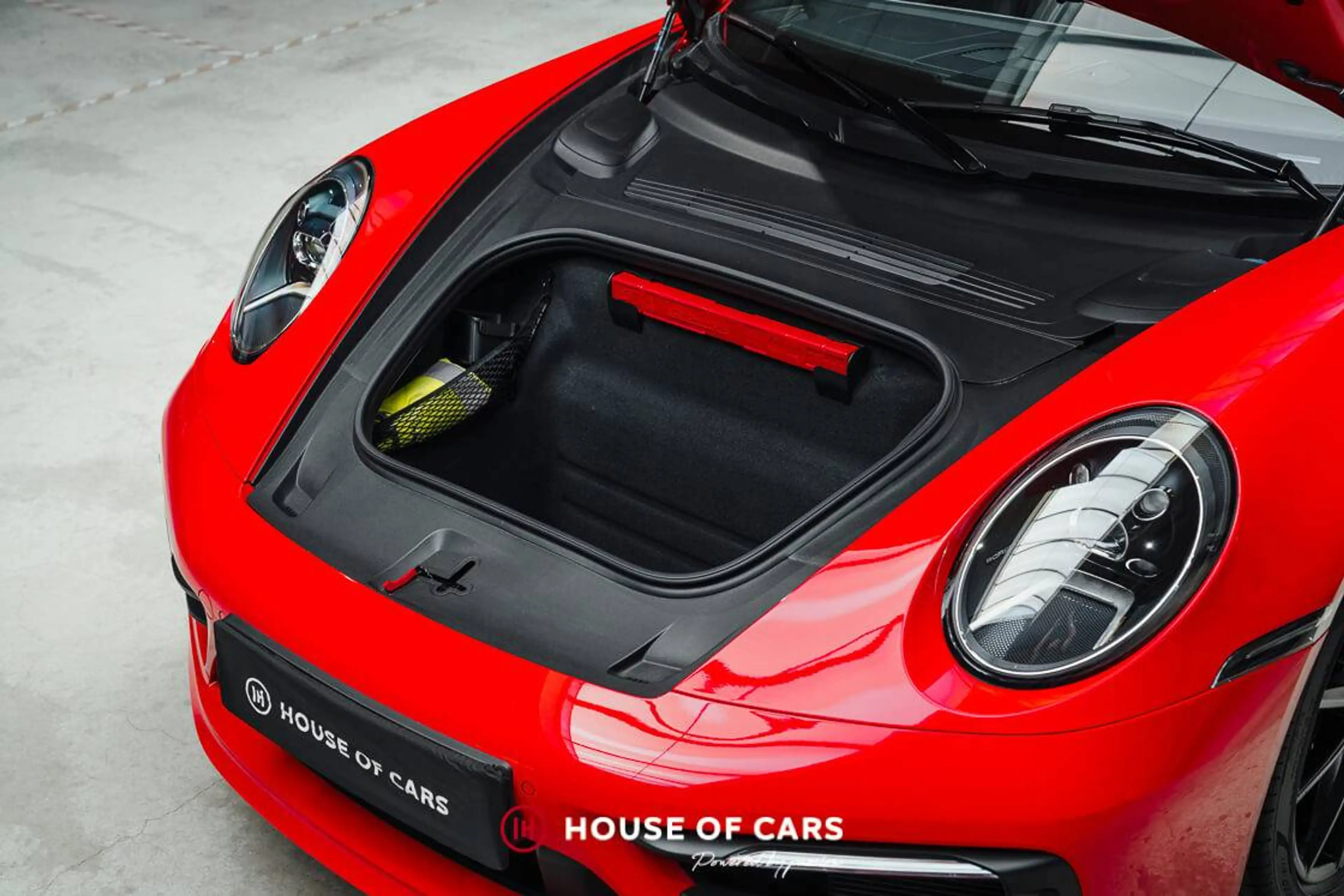 Porsche 911 992.1 Carrera S Cabriolet PDK - 1st paint - AS NEW ! — photo 12