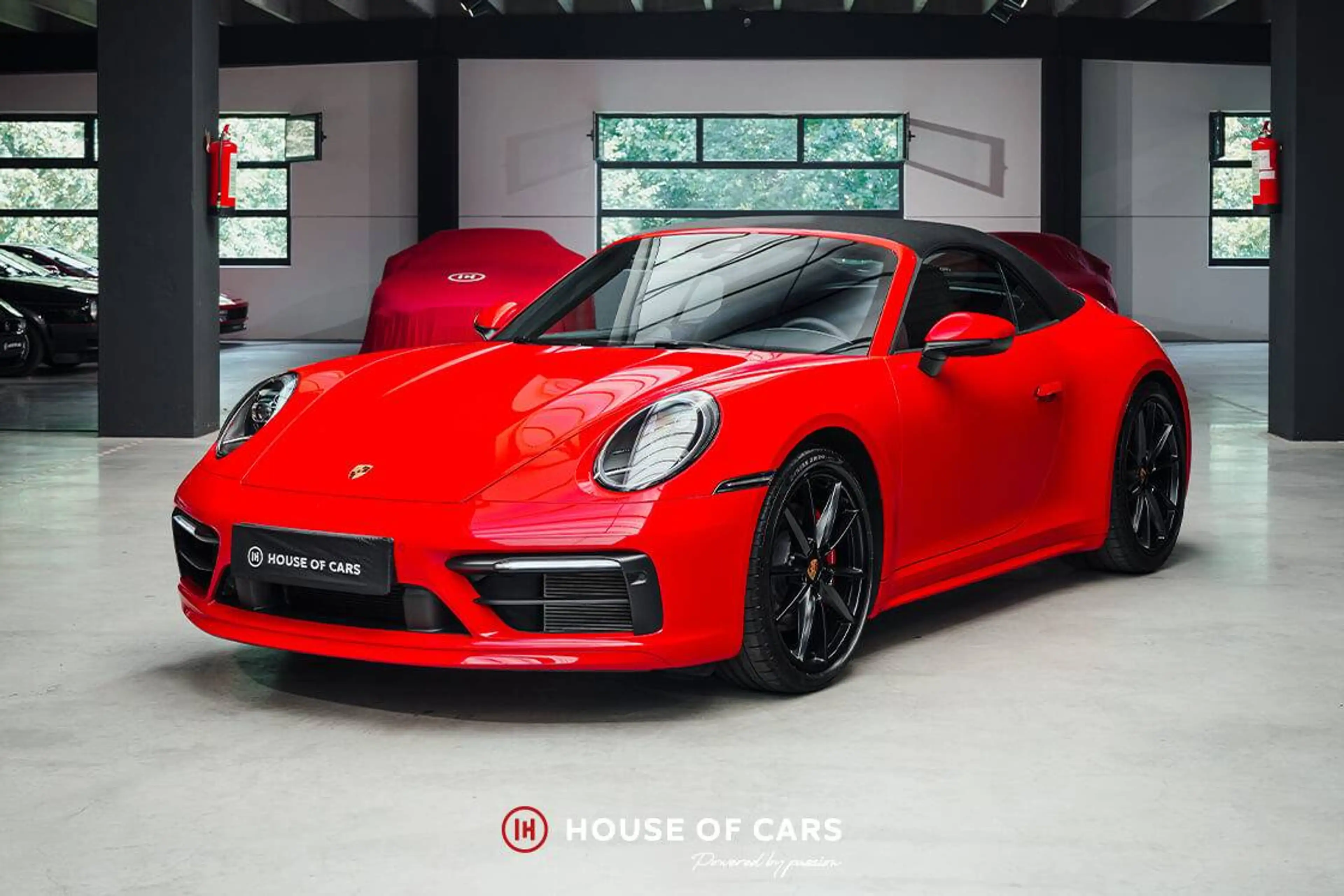 Porsche 911 992.1 Carrera S Cabriolet PDK - 1st paint - AS NEW ! — photo 2