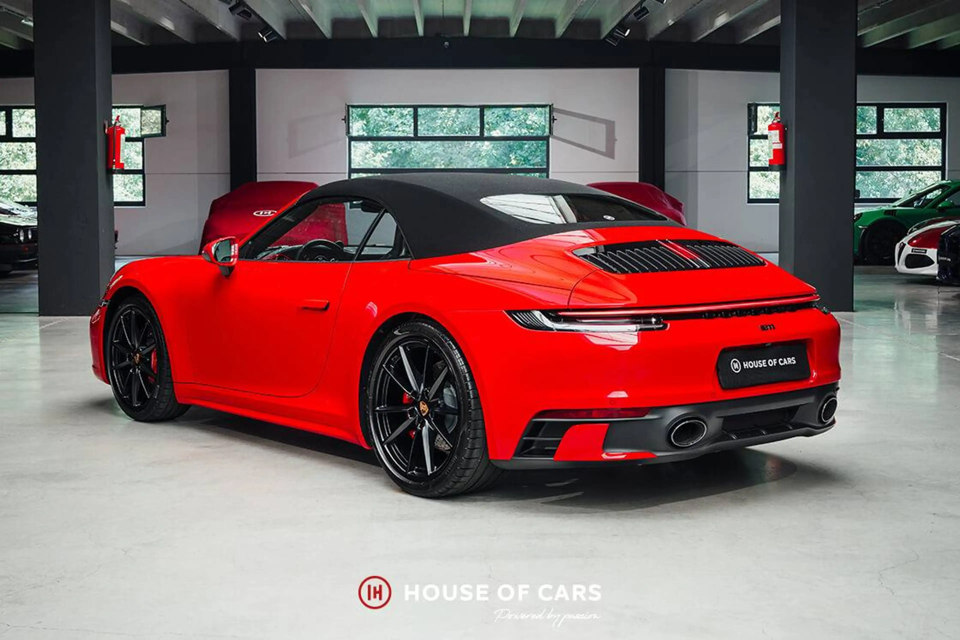 Porsche 911 992.1 Carrera S Cabriolet PDK - 1st paint - AS NEW ! — photo 9