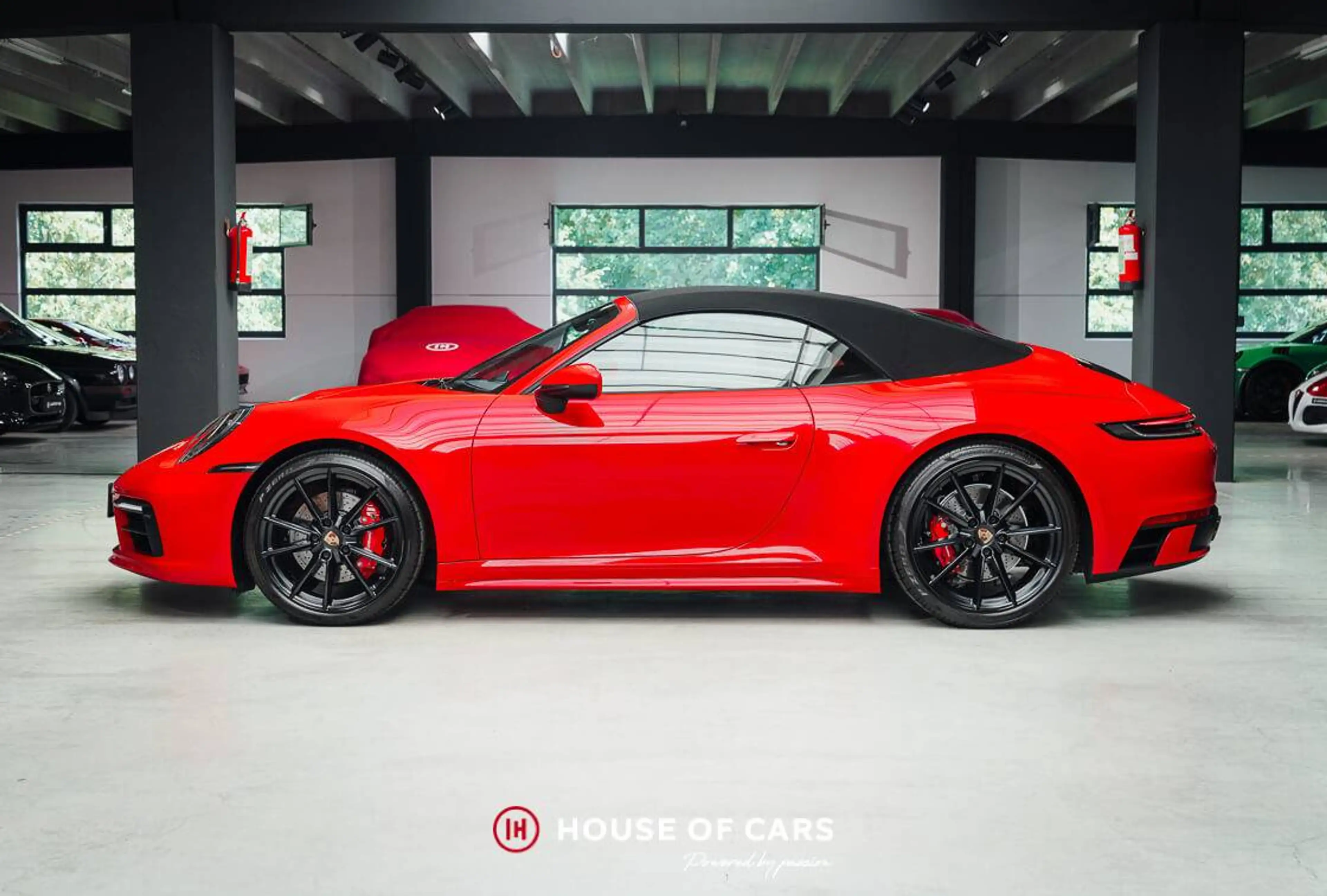Porsche 911 992.1 Carrera S Cabriolet PDK - 1st paint - AS NEW ! — photo 10