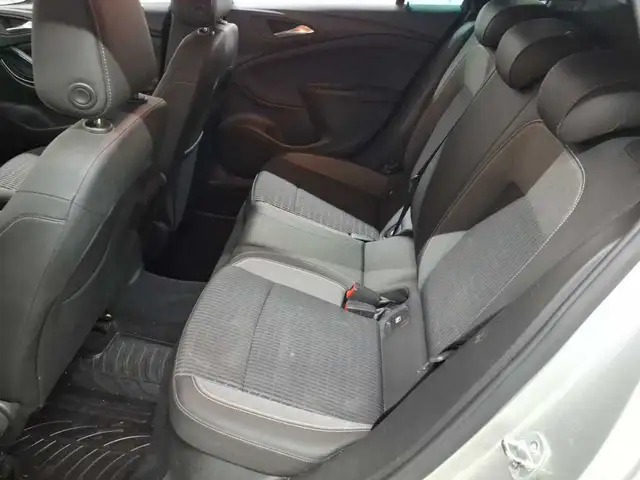 Opel Astra view 13