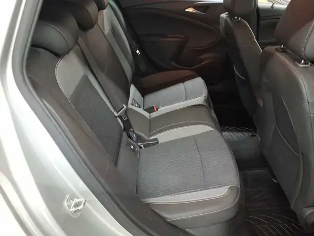 Opel Astra view 14