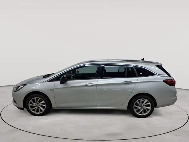 Opel Astra view 6