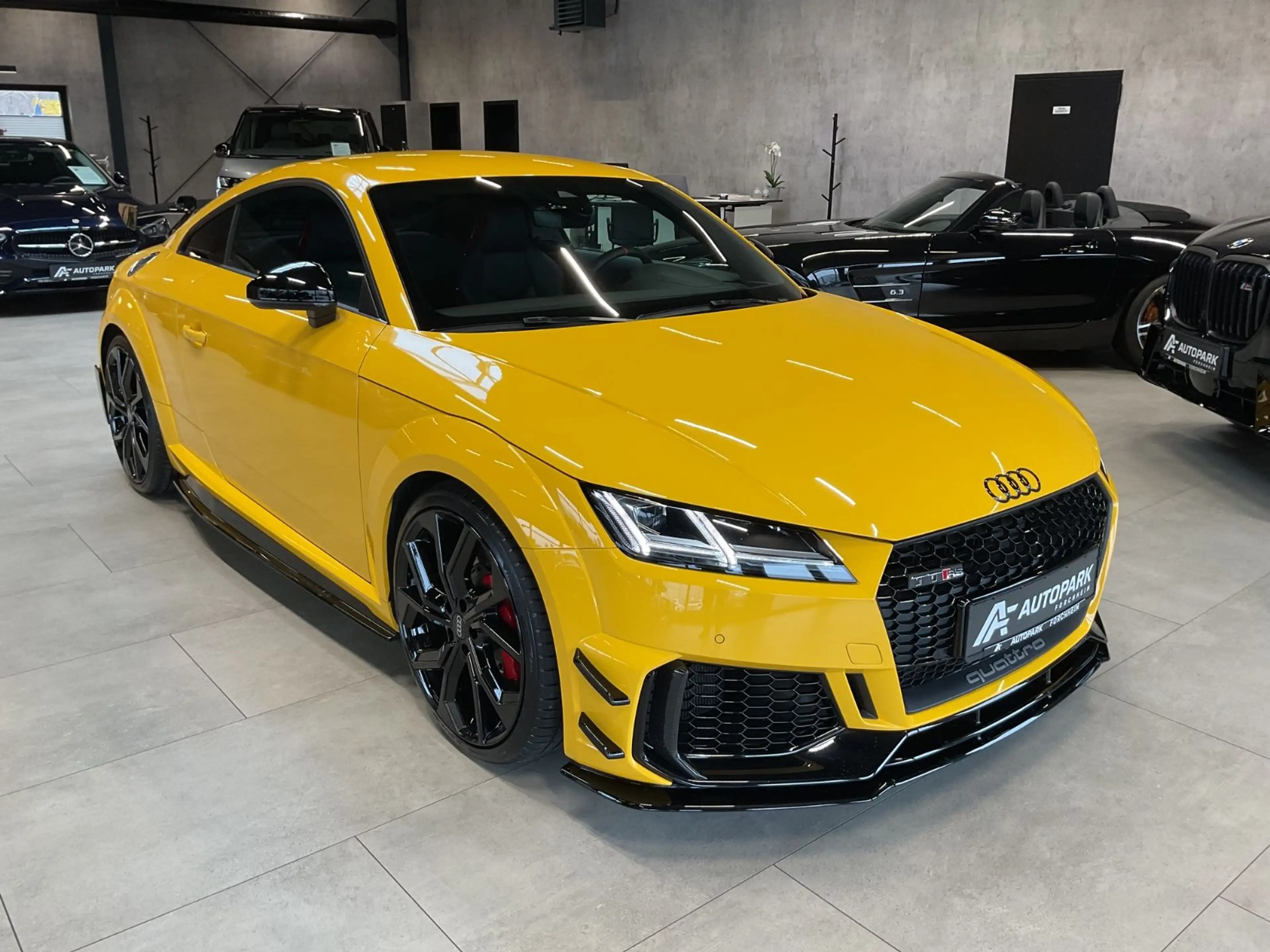 Audi TT RS Coupe Akropovic B&O Matrix 440PS 280km/h — photo 3