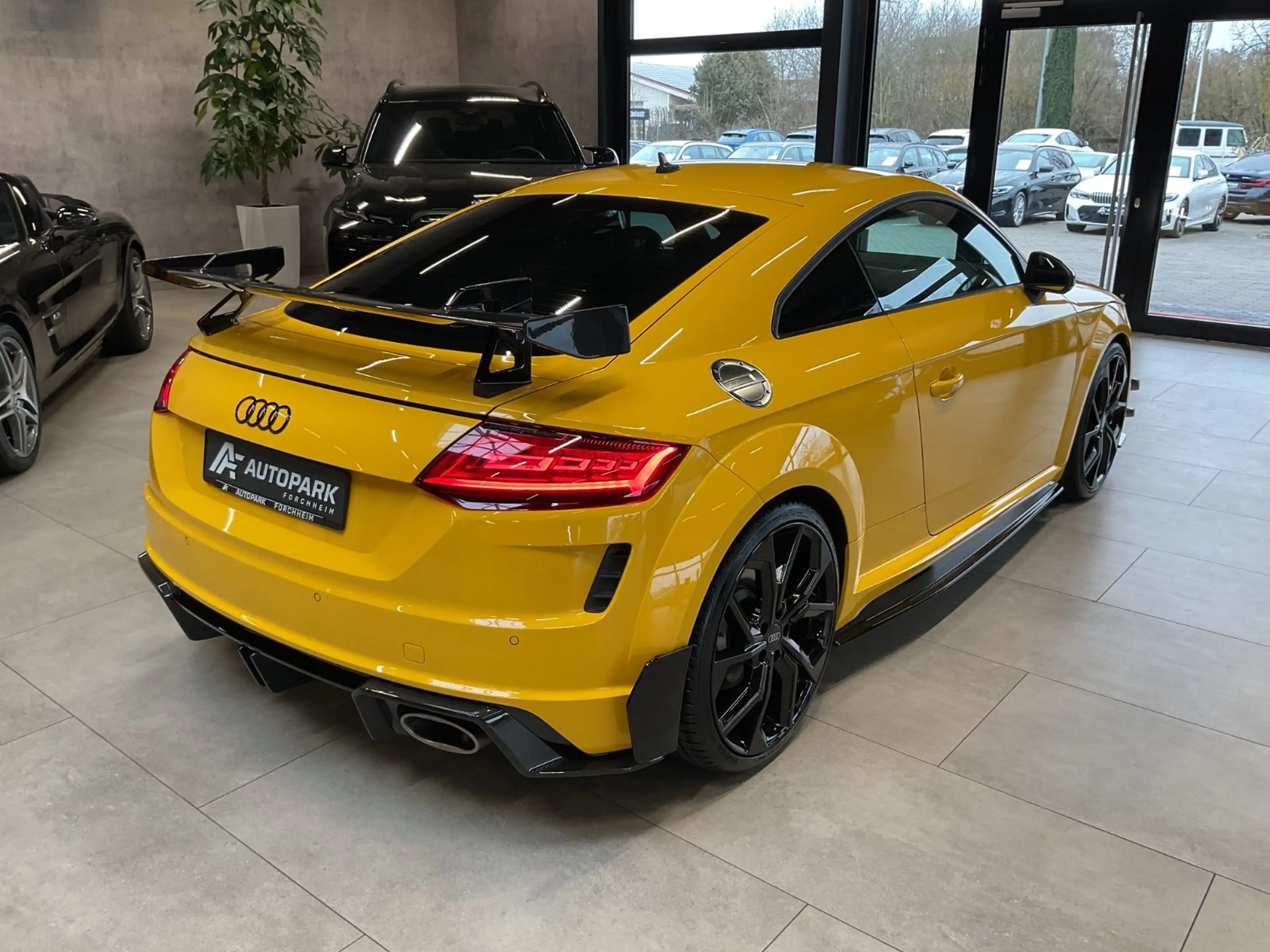 Audi TT RS Coupe Akropovic B&O Matrix 440PS 280km/h — photo 4