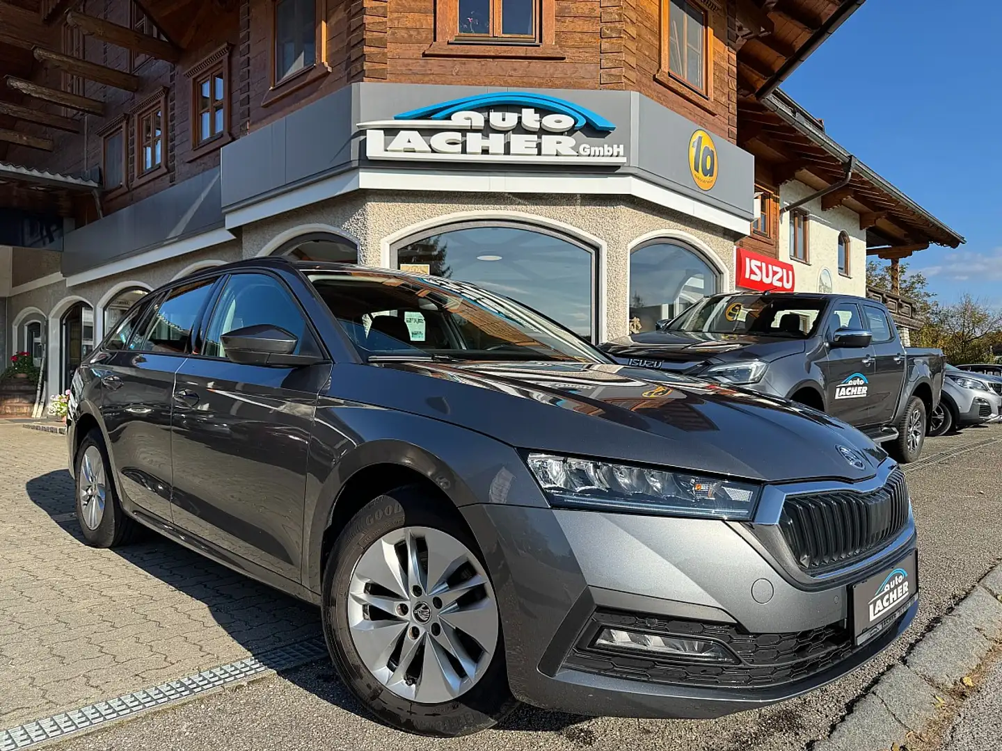 Skoda Octavia Combi 2,0 TDI Style DSG*LED*Winterpaket* Gris - 1