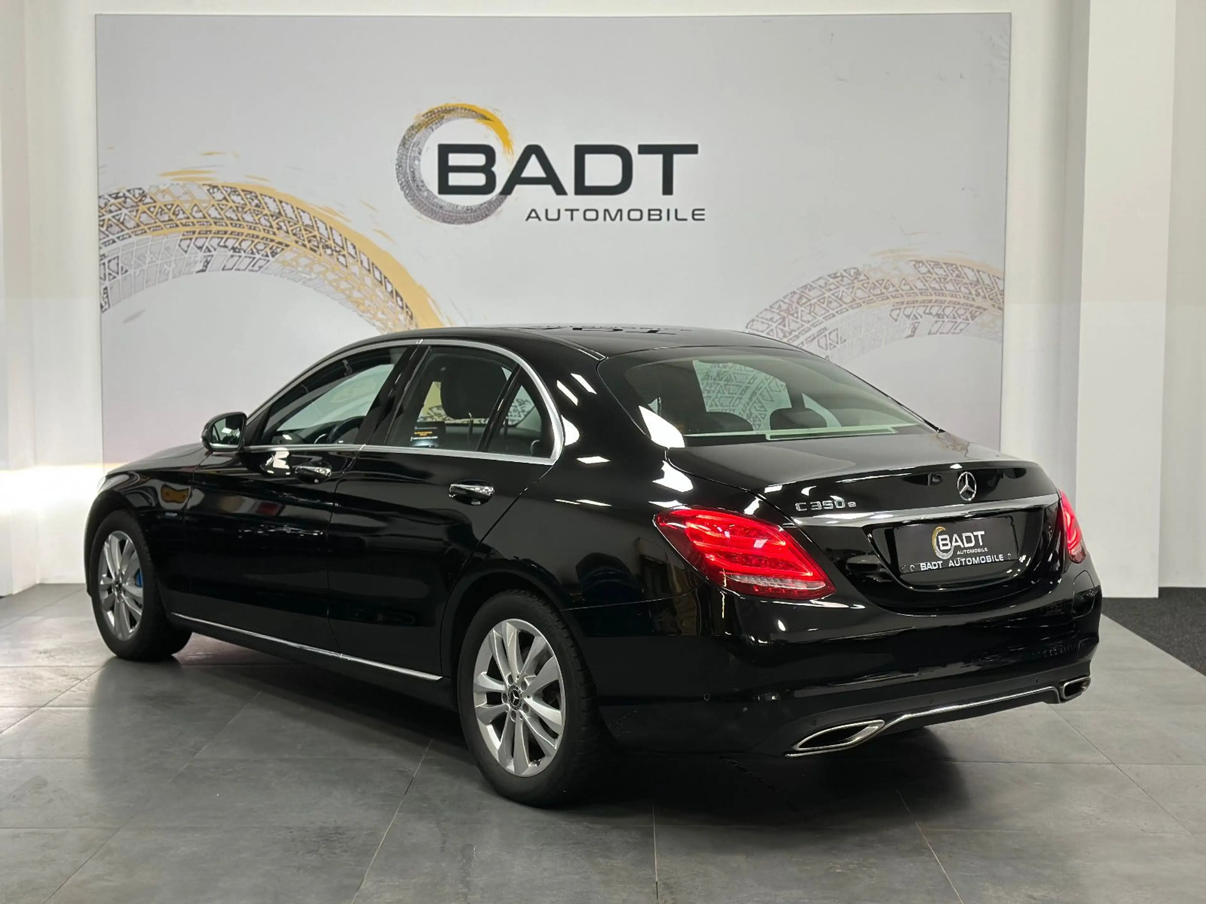Mercedes-Benz C 350 e Limousine*Totwinkel*Standheizung* — photo 4