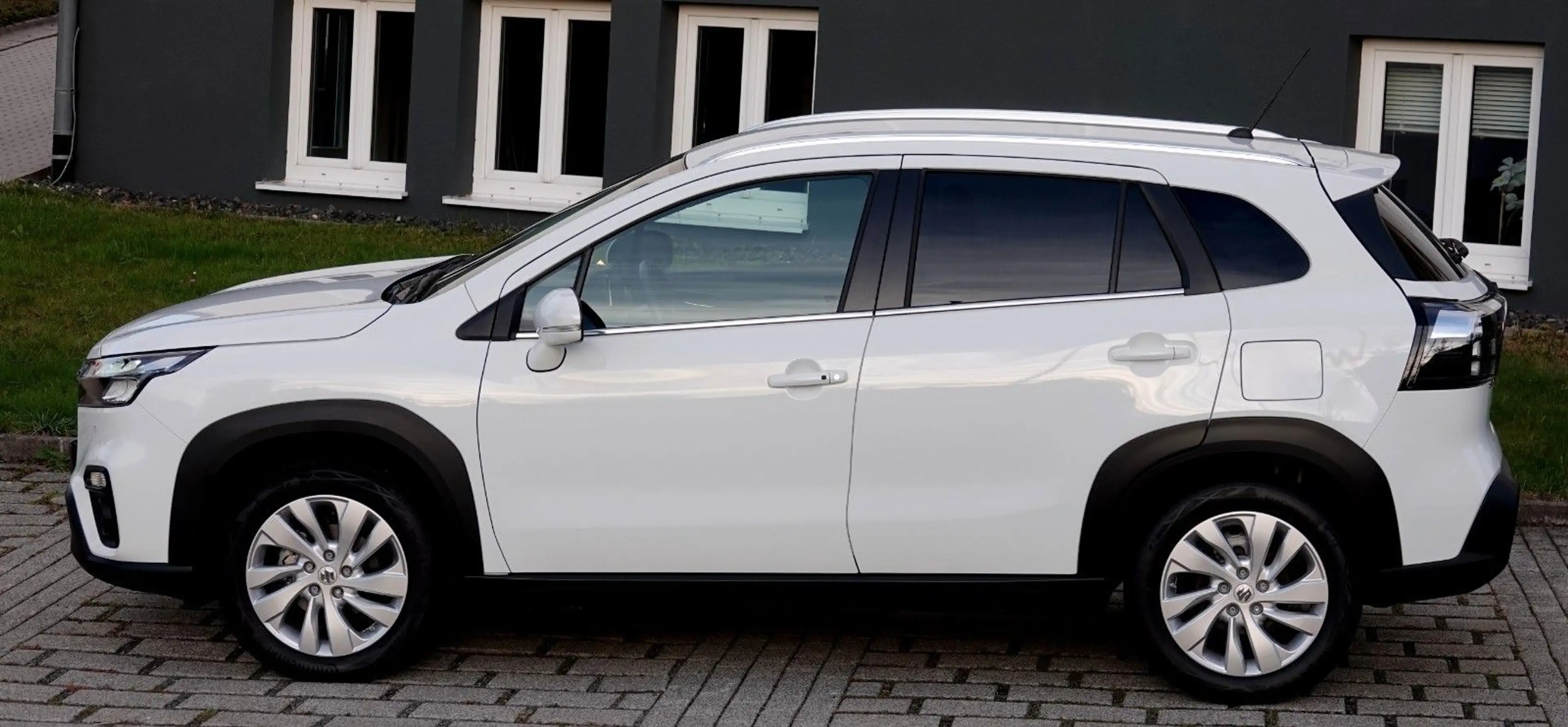 Suzuki SX4 S-Cross - HYBRID *KAMERA* ACC* 1 HAND* — photo 5