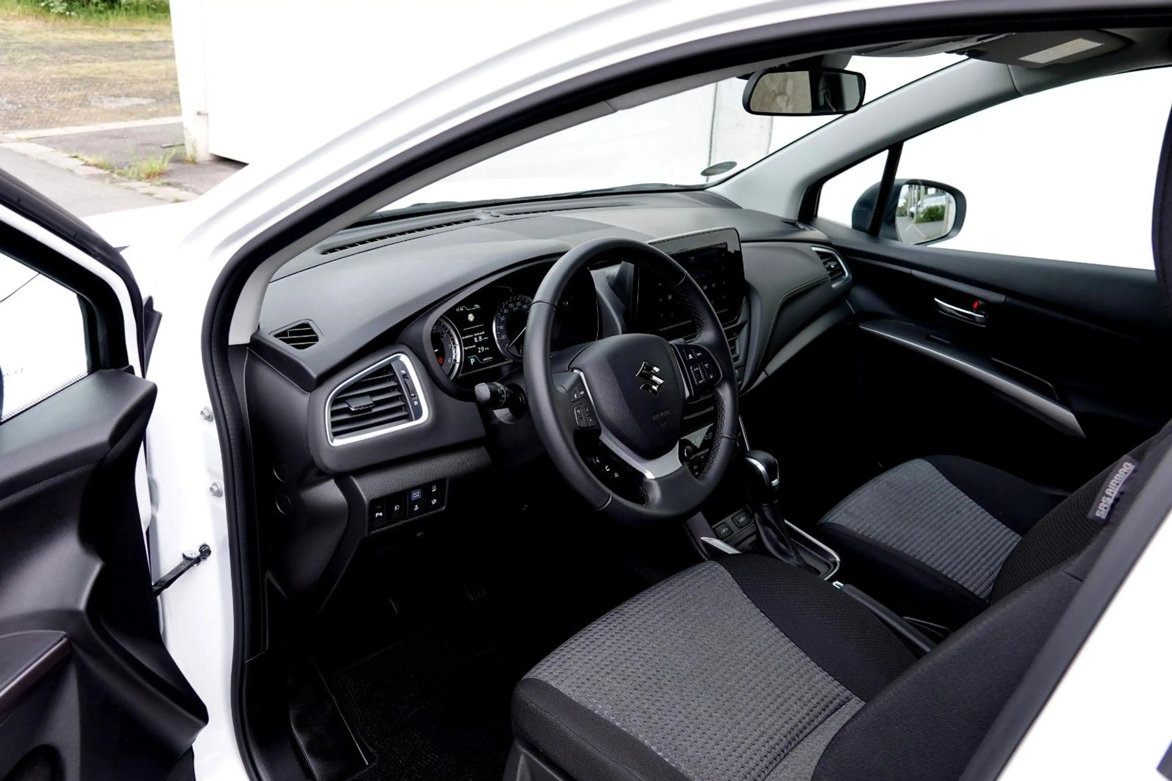 Suzuki SX4 S-Cross - HYBRID *KAMERA* ACC* 1 HAND* — photo 9