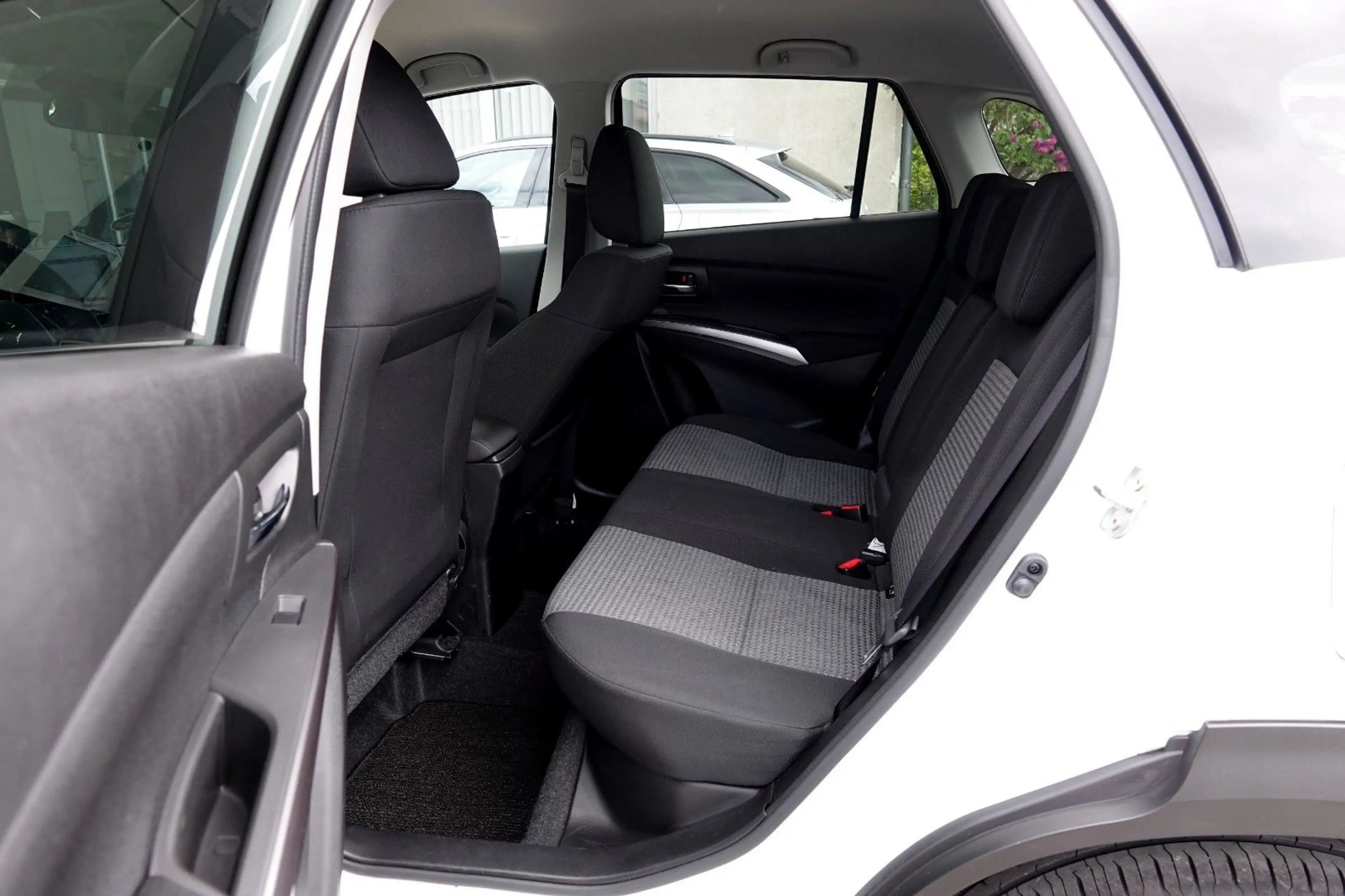Suzuki SX4 S-Cross - HYBRID *KAMERA* ACC* 1 HAND* — photo 13