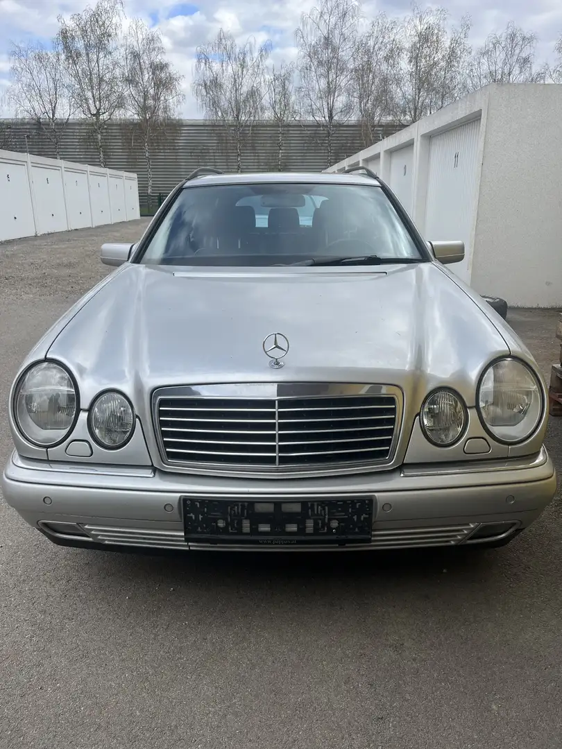 Mercedes-Benz E 430 T Avantgarde Aut. - 1