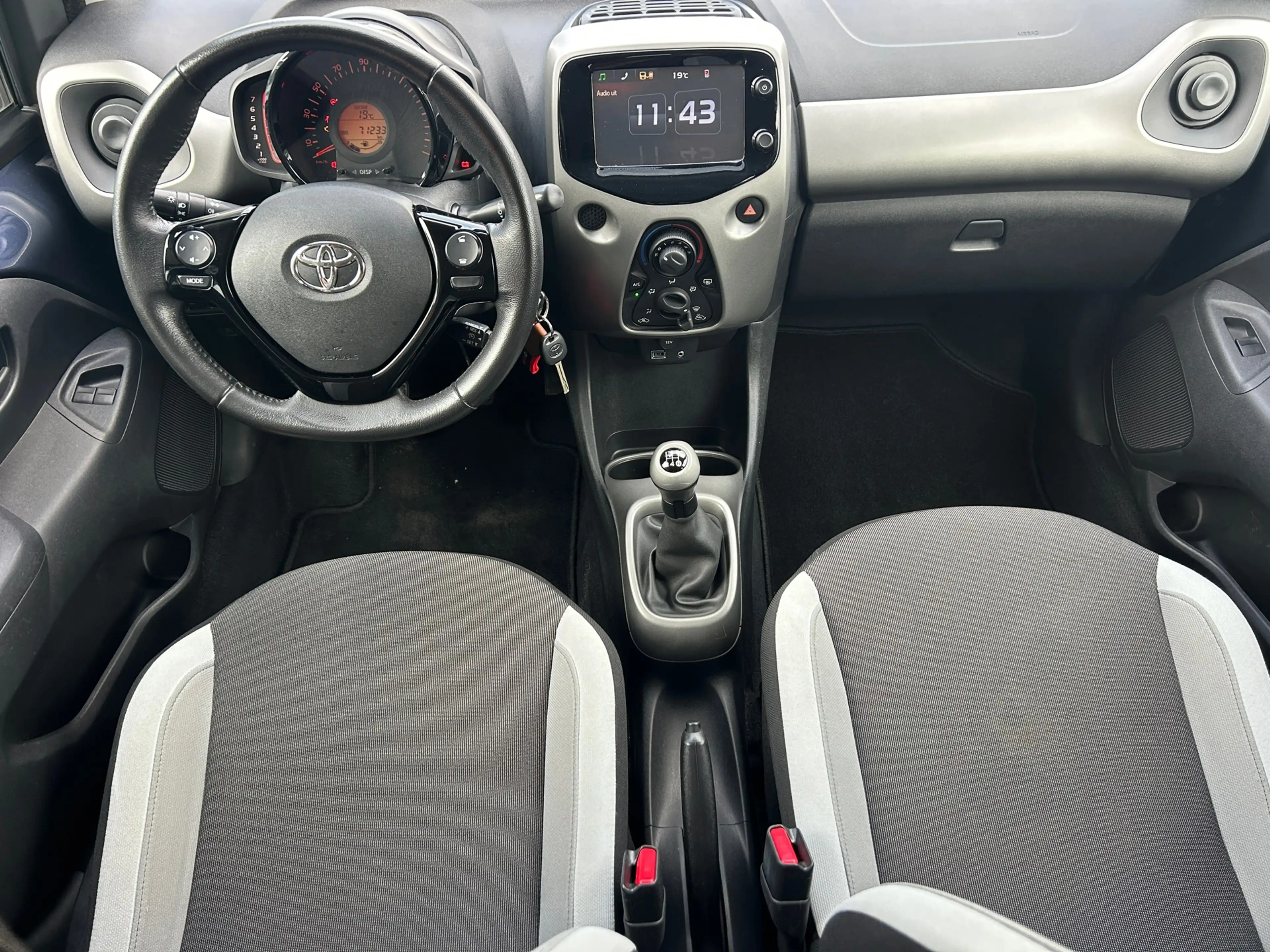Toyota Aygo 1.0 VVT-i X-PLAY CAMERA 100% Dealer Onderhouden Ri — photo 5