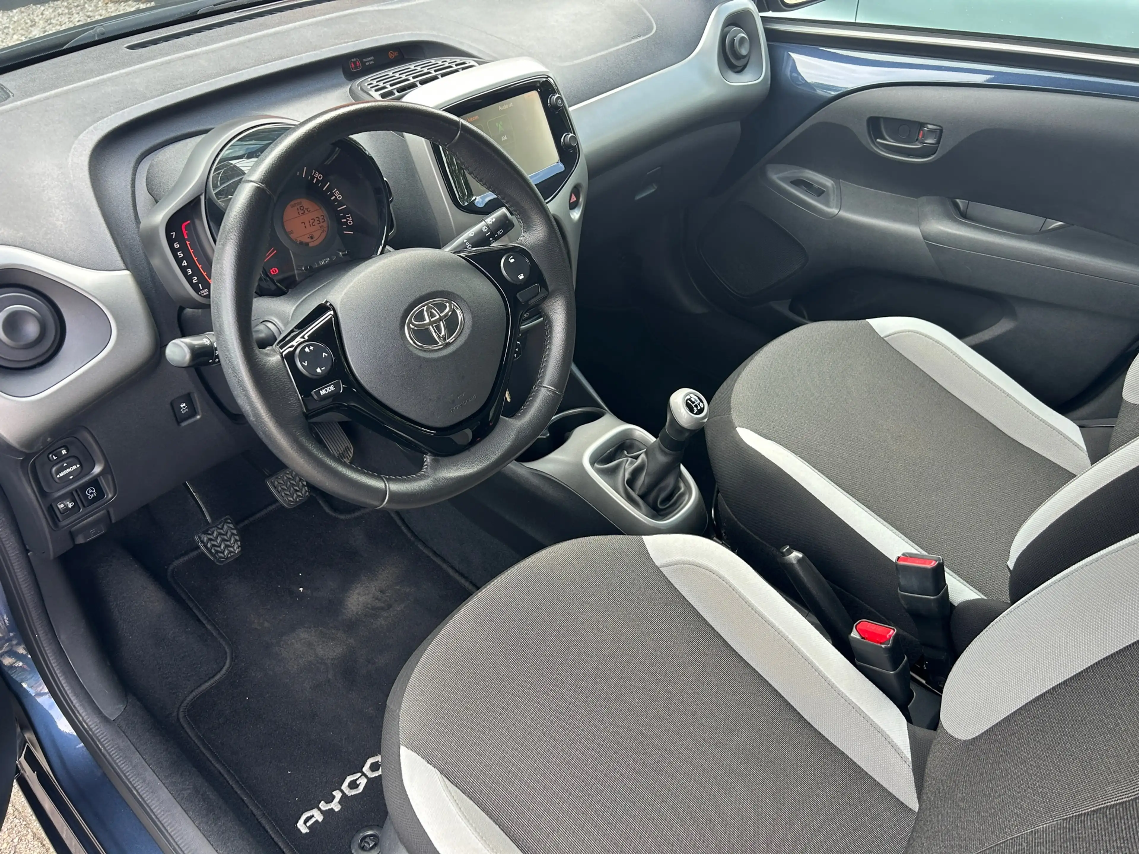 Toyota Aygo 1.0 VVT-i X-PLAY CAMERA 100% Dealer Onderhouden Ri — photo 4