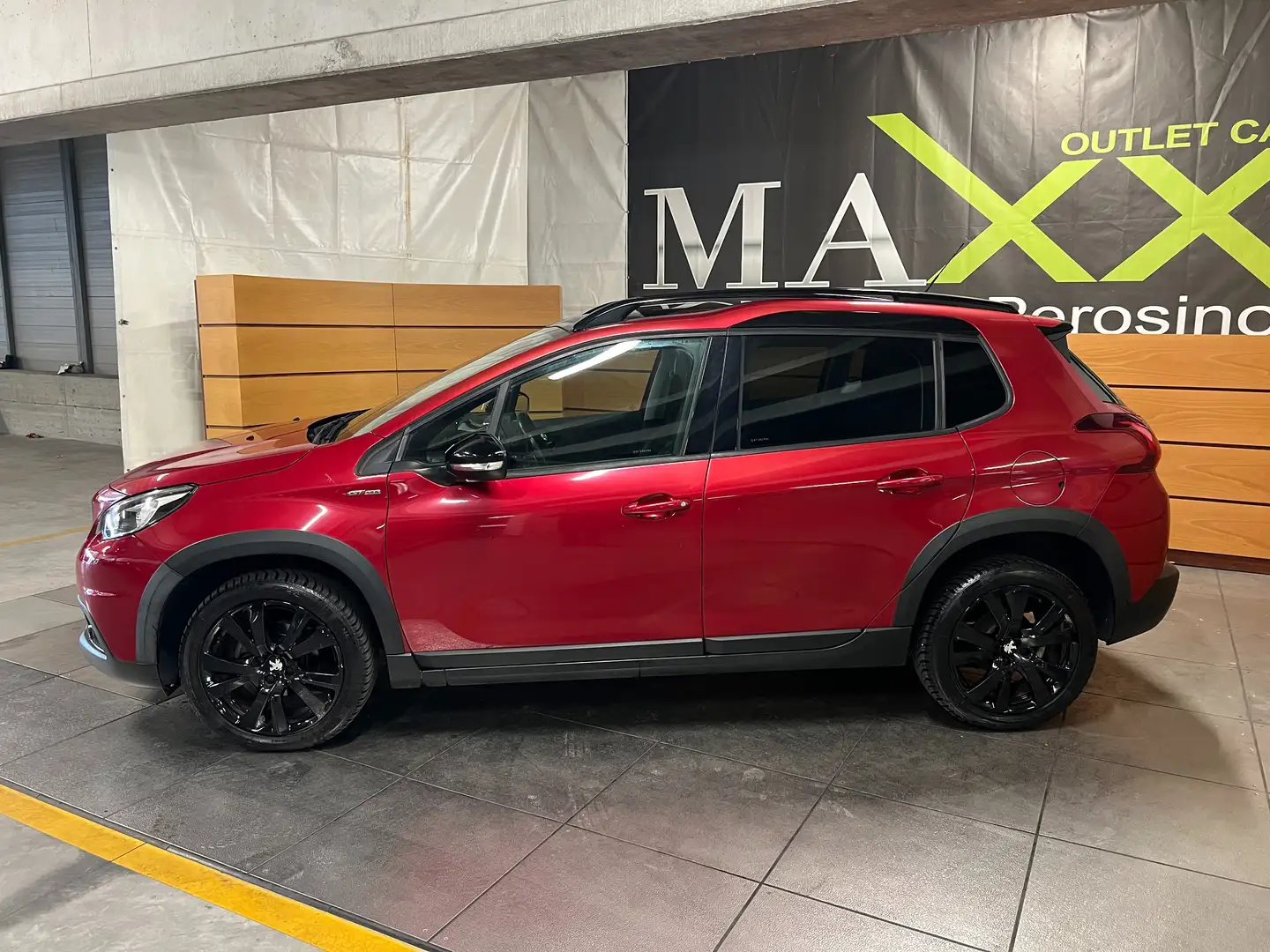 Peugeot 2008 2008 1.5 bluehdi Gt Line s Rosso - 2