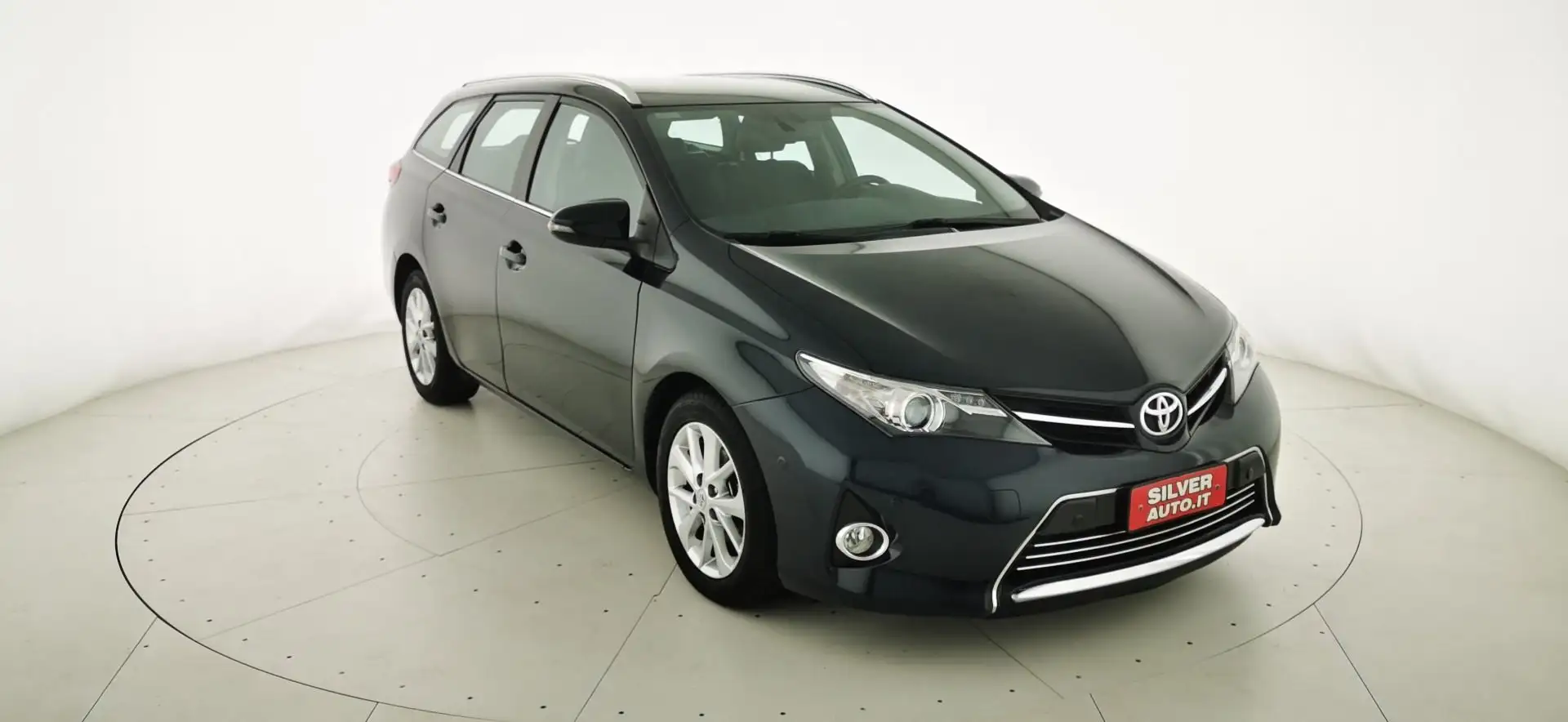 Toyota Auris Touring Sports 1.4 D-4D Lounge Nero - 1