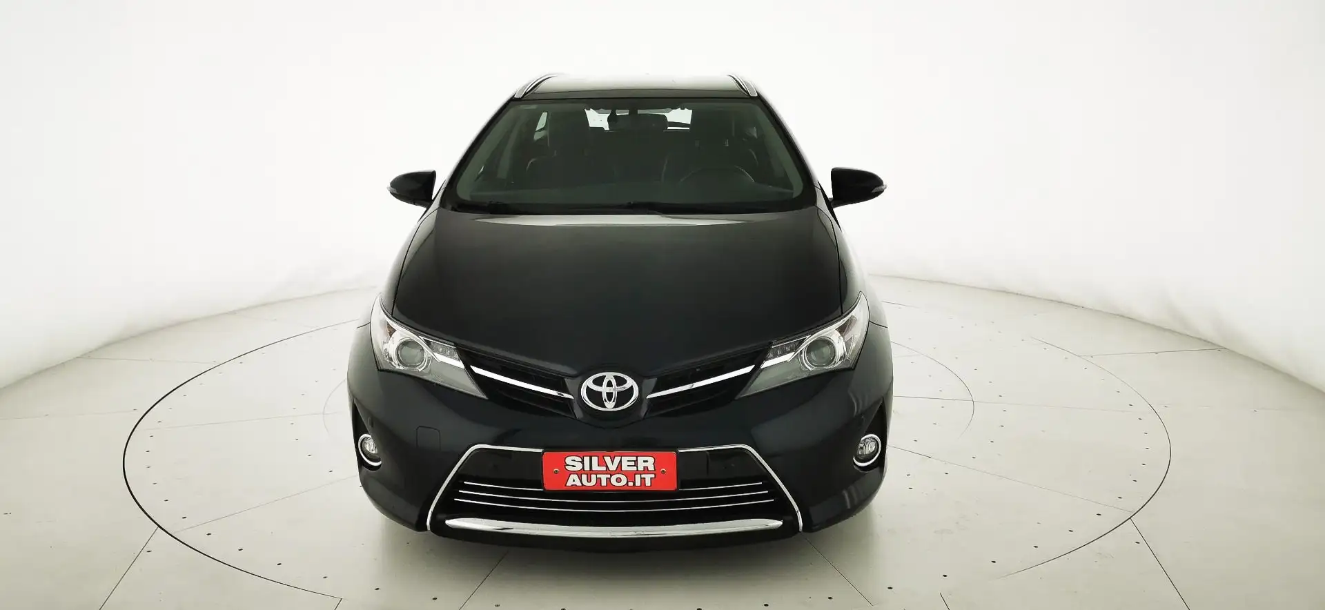 Toyota Auris Touring Sports 1.4 D-4D Lounge Nero - 2