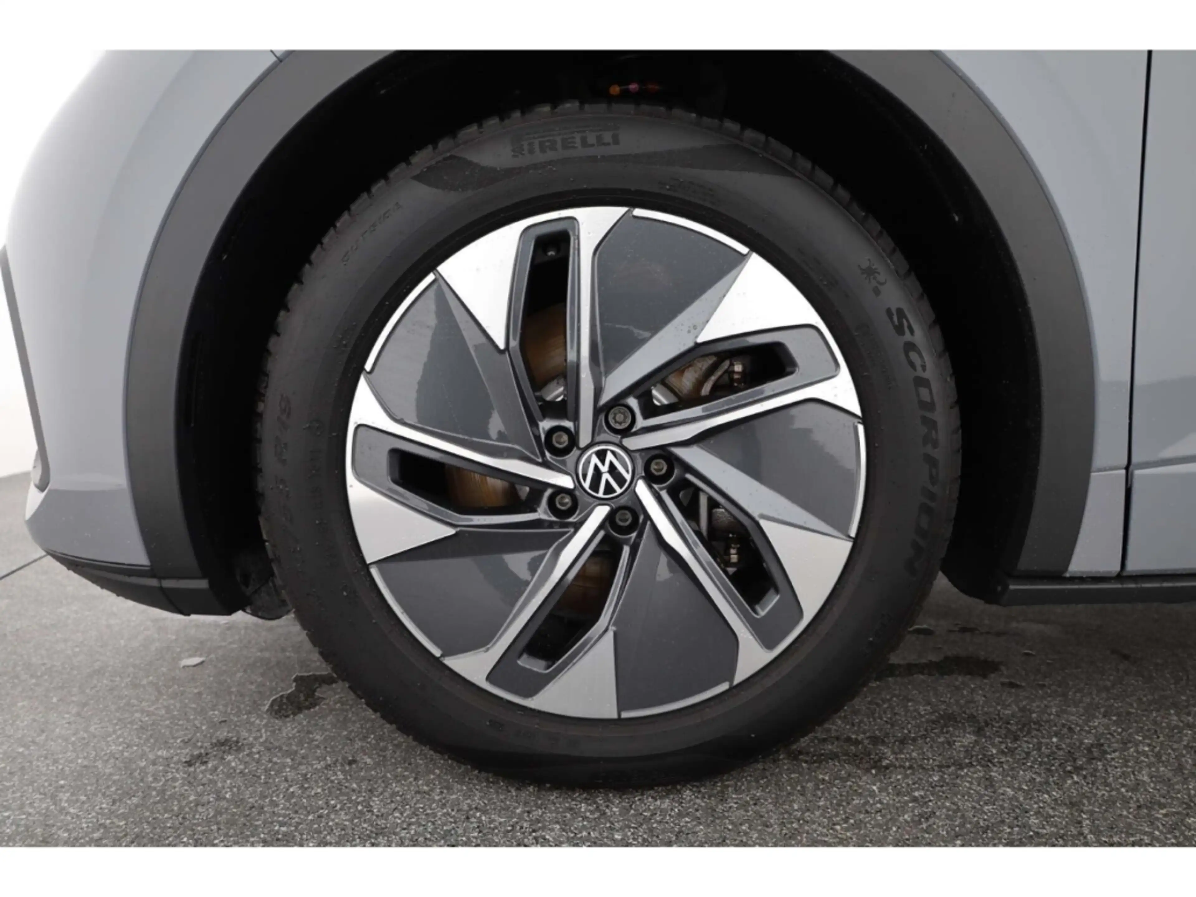 Volkswagen ID.5 Pro Performance 77kWh NAV/Matrix/AHK/RFK/19 — photo 8