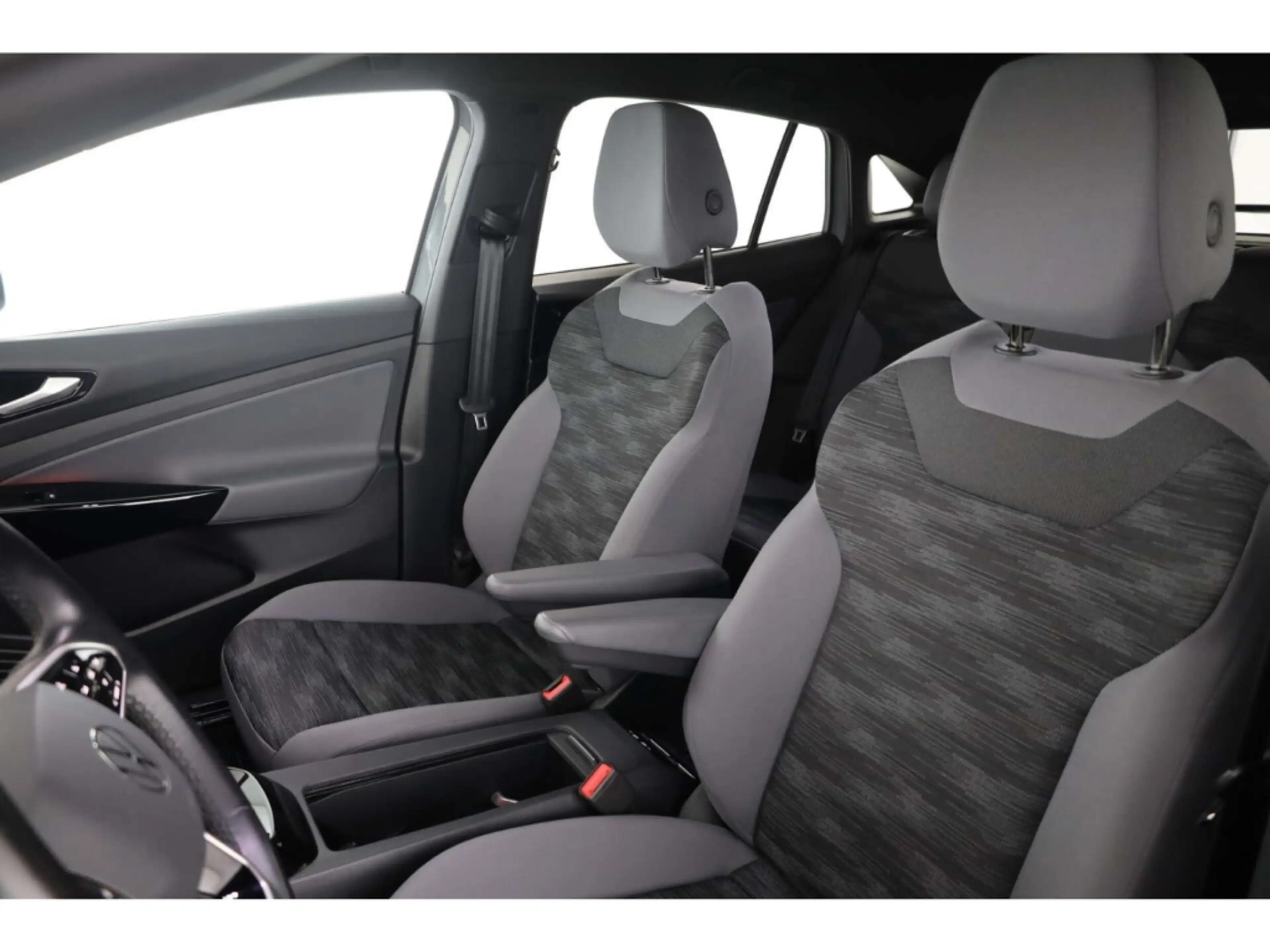 Volkswagen ID.5 Pro Performance 77kWh NAV/Matrix/AHK/RFK/19 — photo 10
