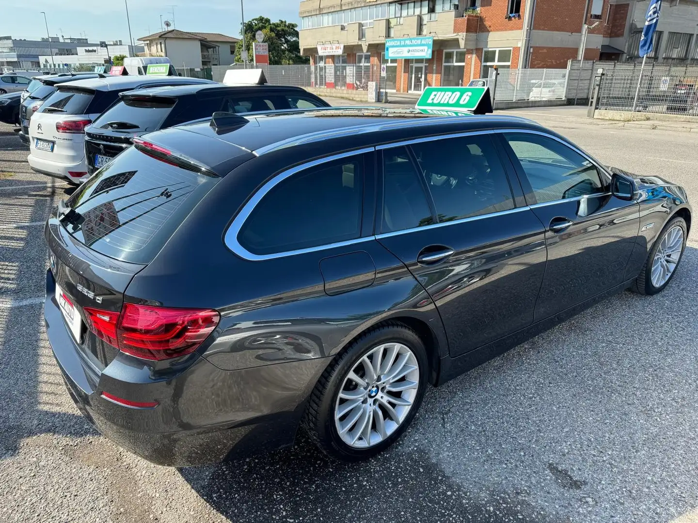 BMW 525 525d Touring xdrive Luxury auto E6 Grigio - 2