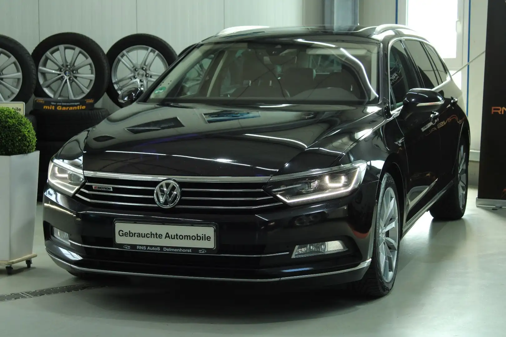 Volkswagen Passat 2.0TDI,DSG,Highline,Leder,Panorama,4Motion Noir - 1