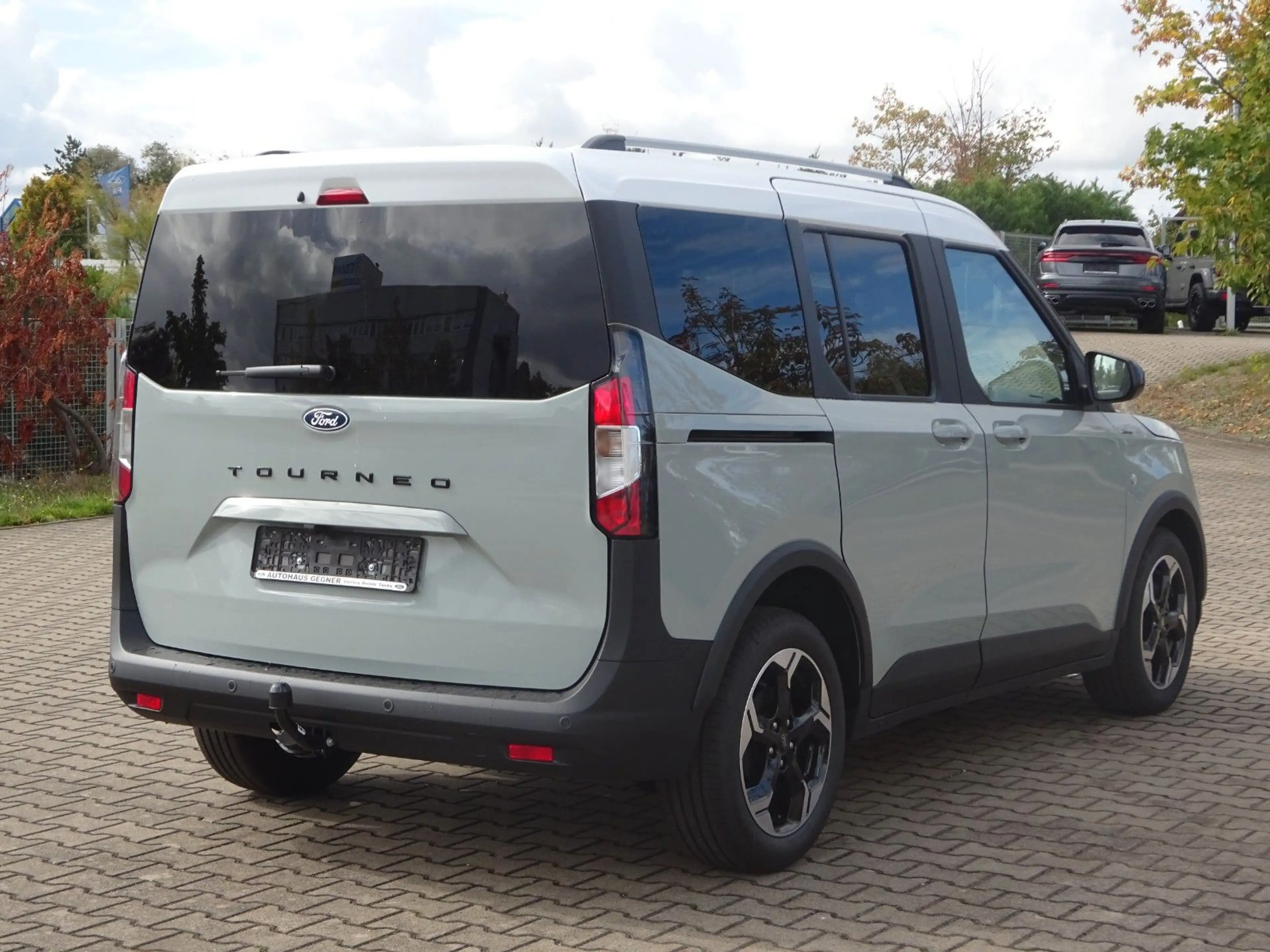 Ford Tourneo Courier 1.0L Active Aut. AHK WiPa ACC — photo 11