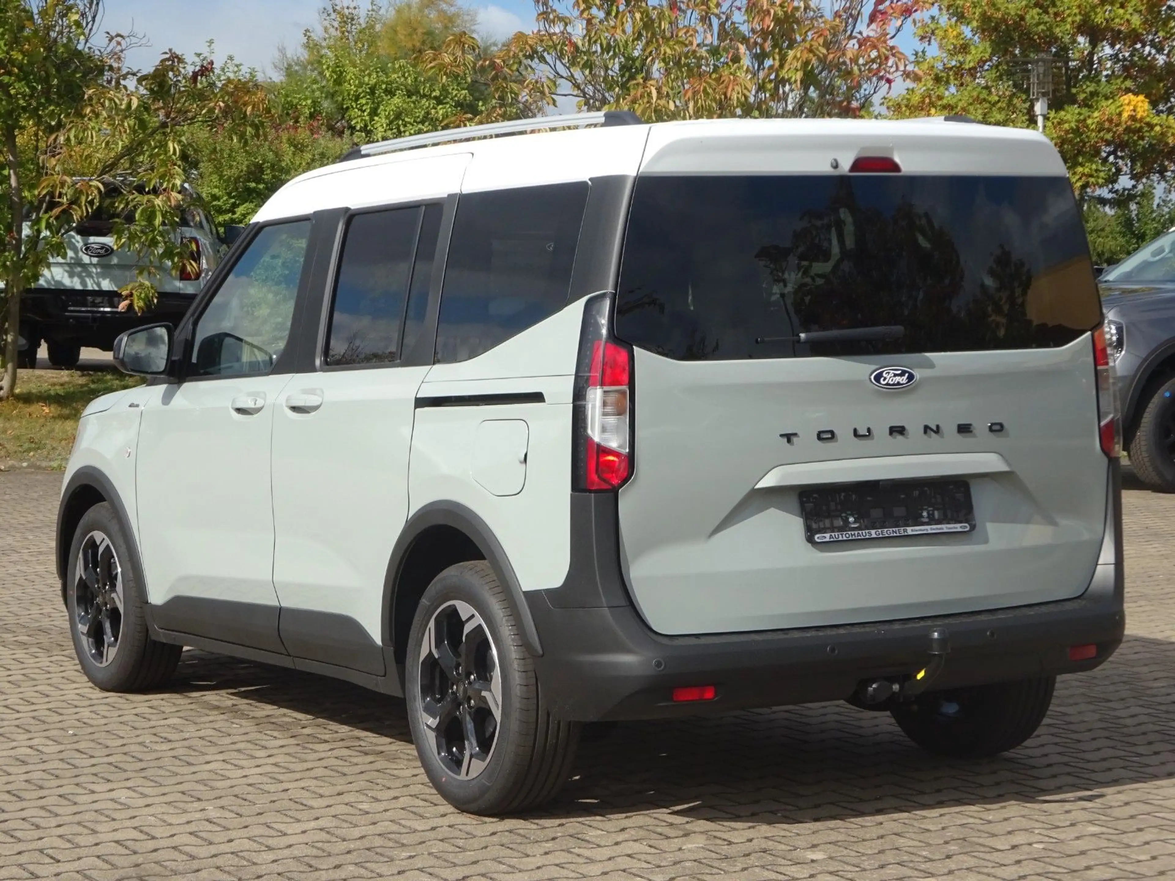 Ford Tourneo Courier 1.0L Active Aut. AHK WiPa ACC — photo 5