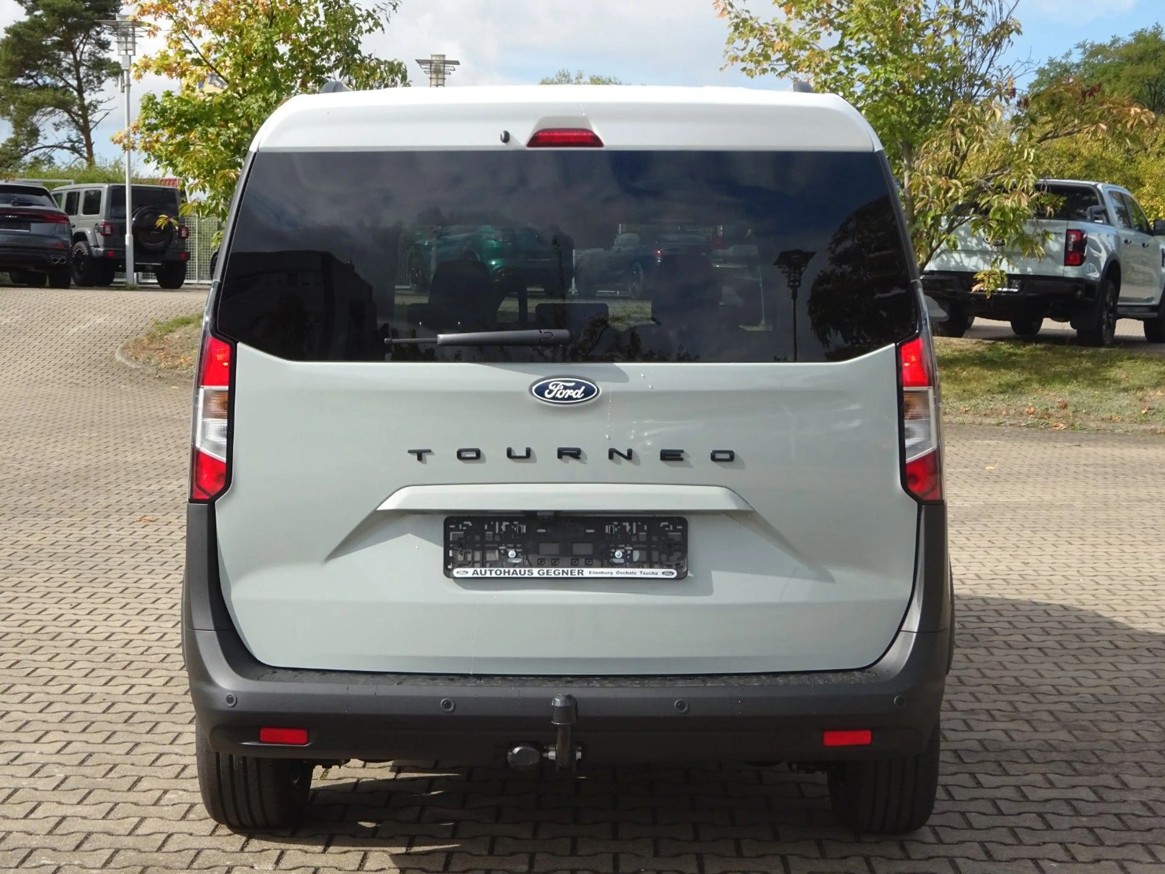 Ford Tourneo Courier 1.0L Active Aut. AHK WiPa ACC — photo 10